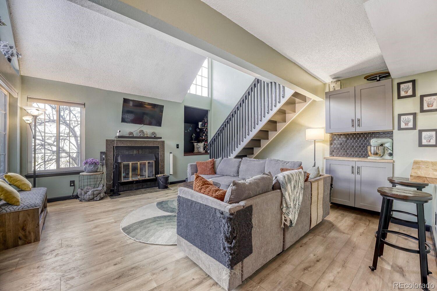 MLS Image #5 for 12483 e tennessee circle,aurora, Colorado