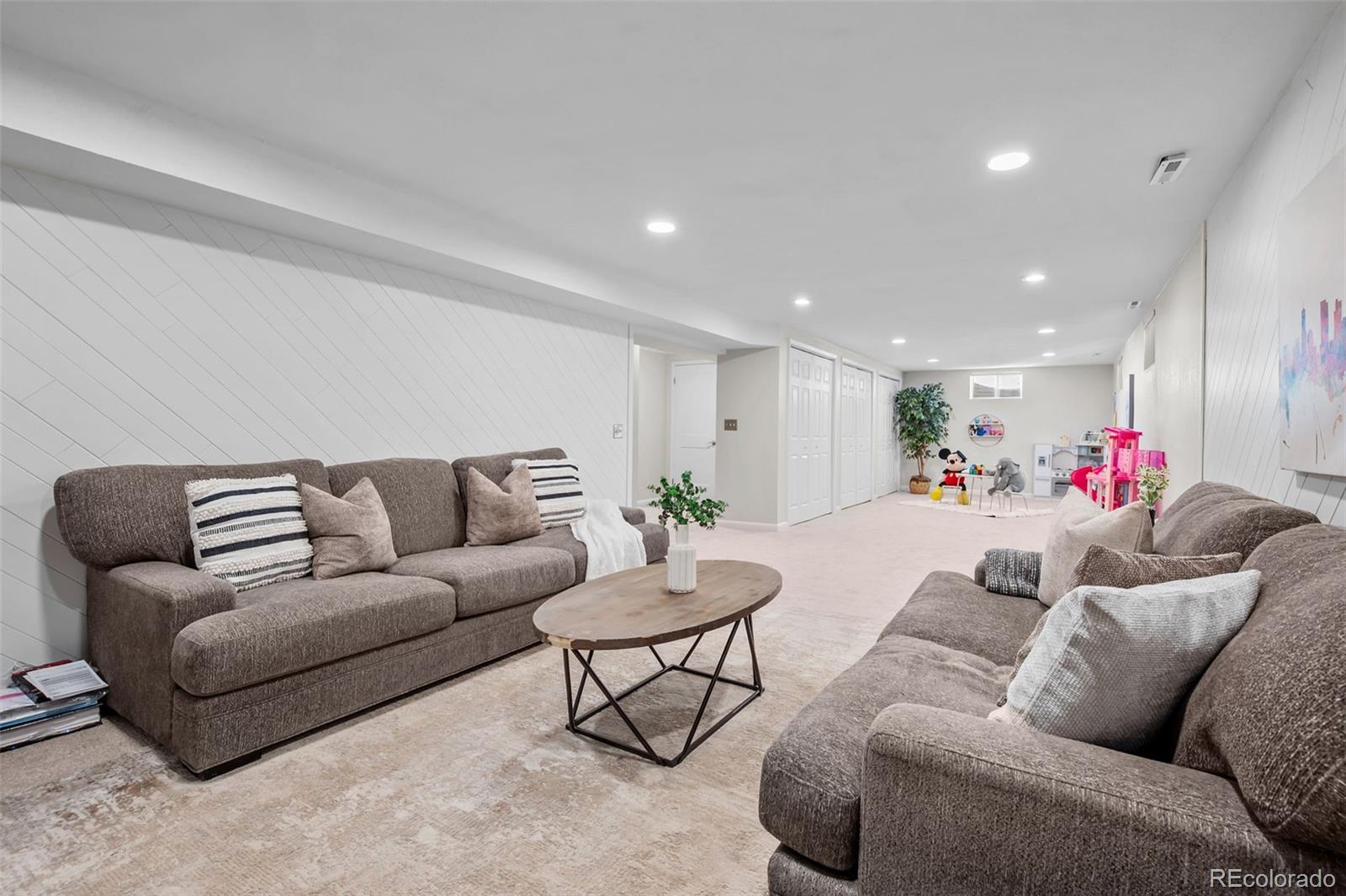 MLS Image #19 for 841 e oakwood avenue,centennial, Colorado
