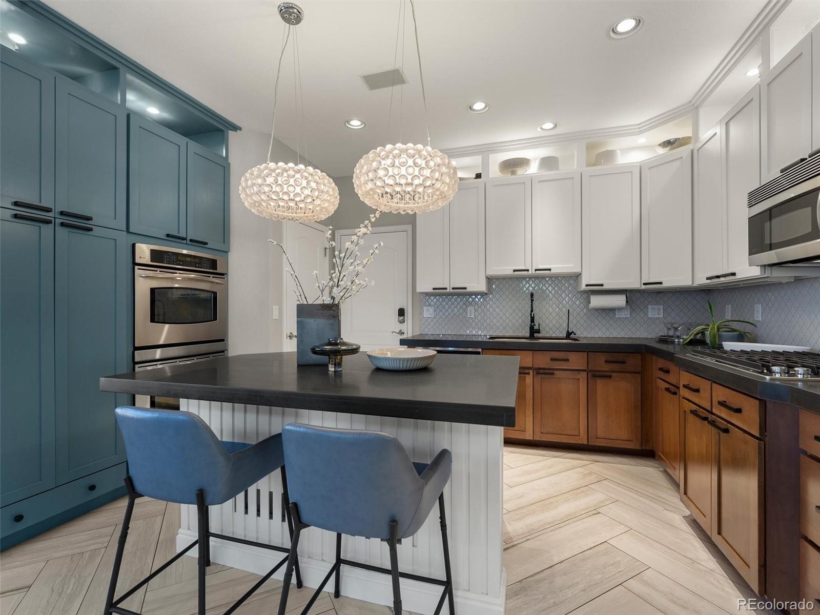 MLS Image #10 for 253  oneida court,denver, Colorado