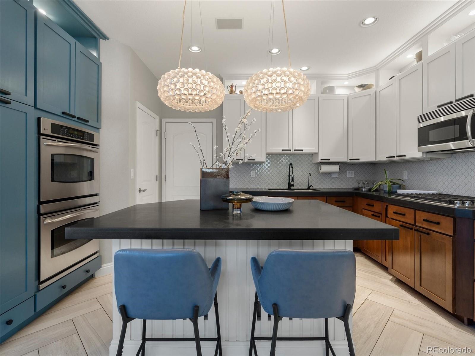 MLS Image #11 for 253  oneida court,denver, Colorado
