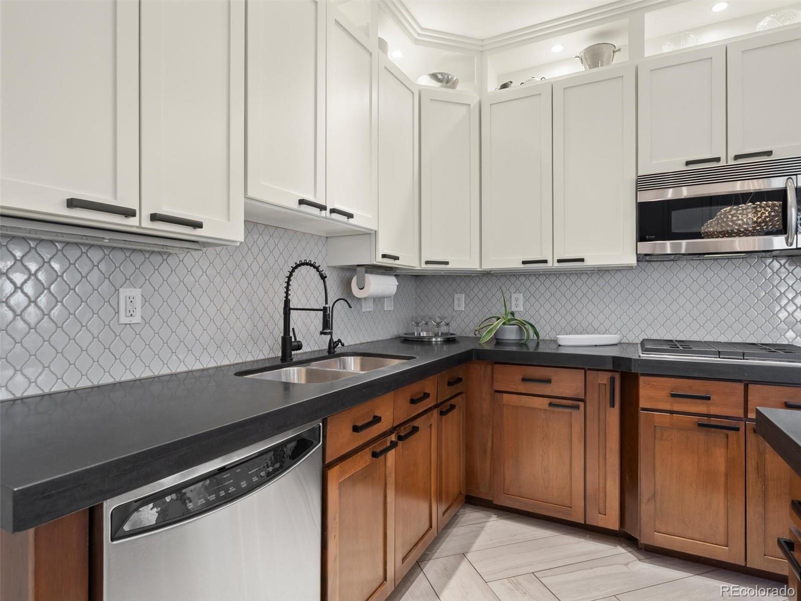 MLS Image #13 for 253  oneida court,denver, Colorado