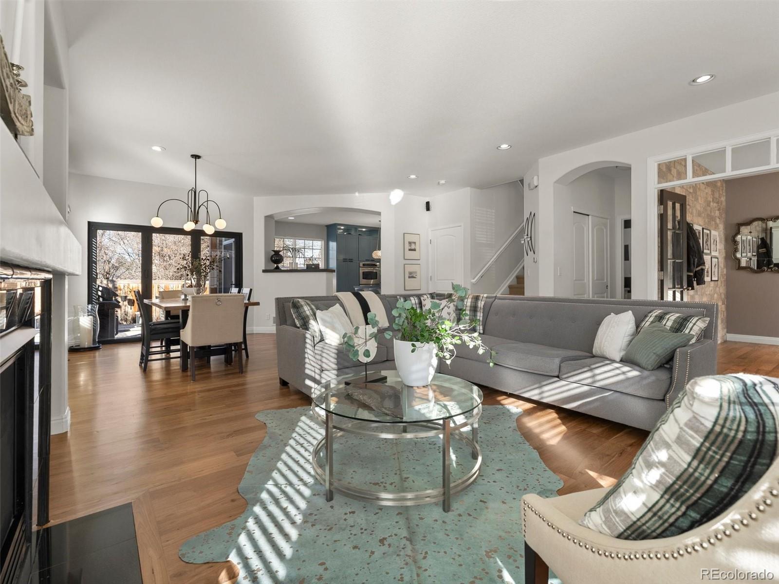MLS Image #3 for 253  oneida court,denver, Colorado