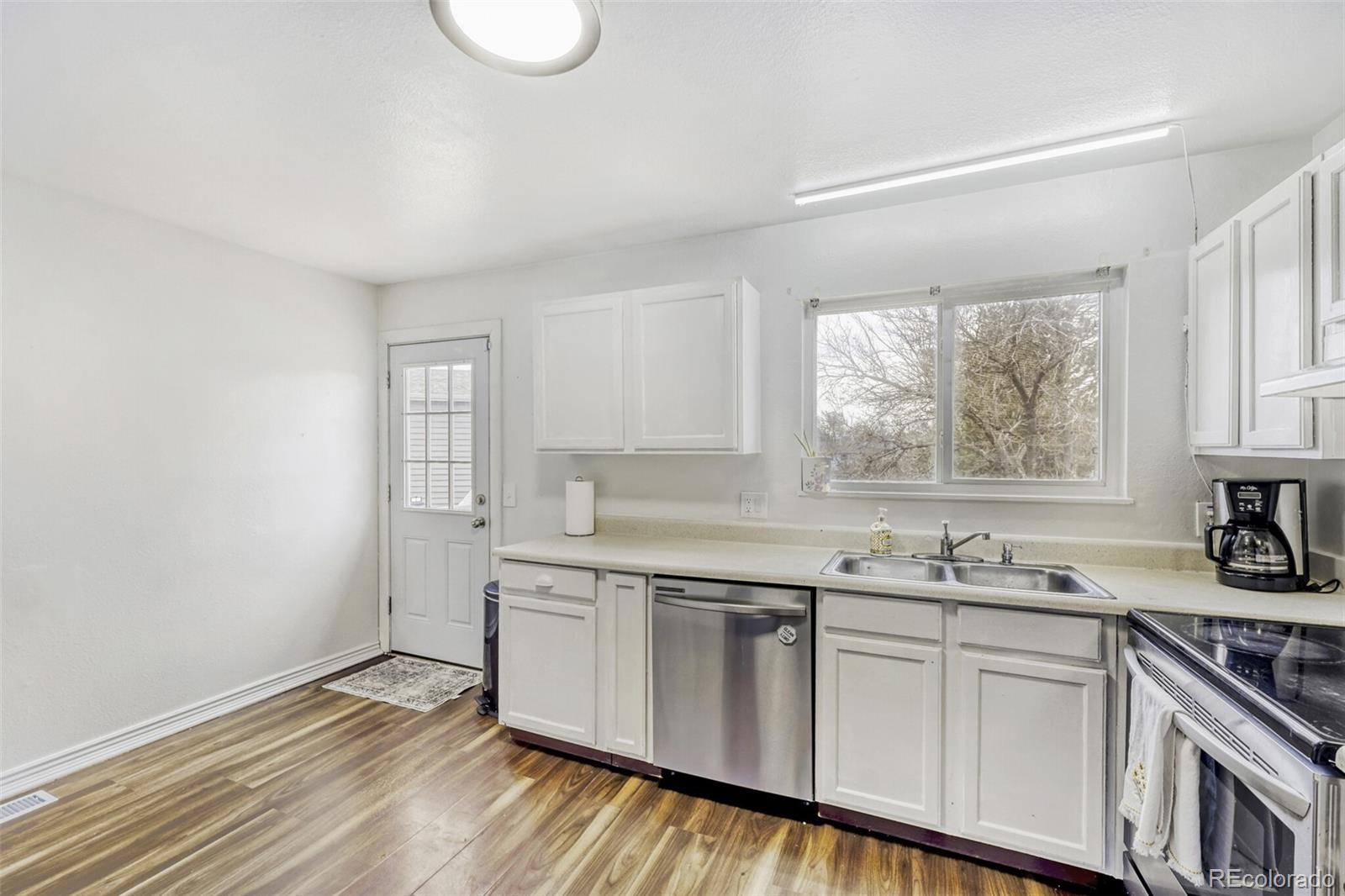 MLS Image #5 for 9718  clayton circle,thornton, Colorado