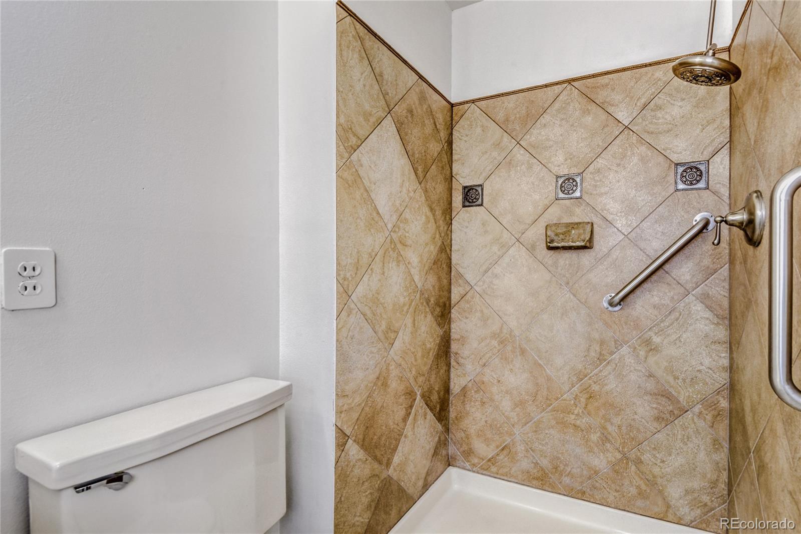MLS Image #11 for 6581 s high street,centennial, Colorado
