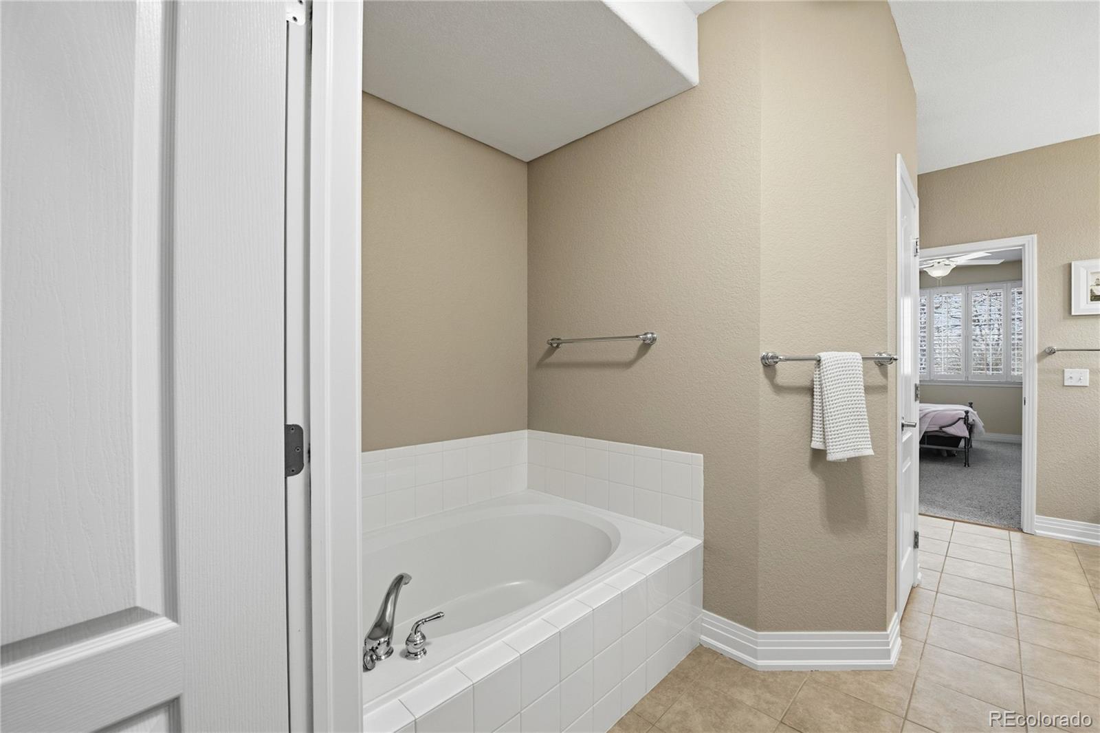 MLS Image #23 for 230  poplar street g,denver, Colorado