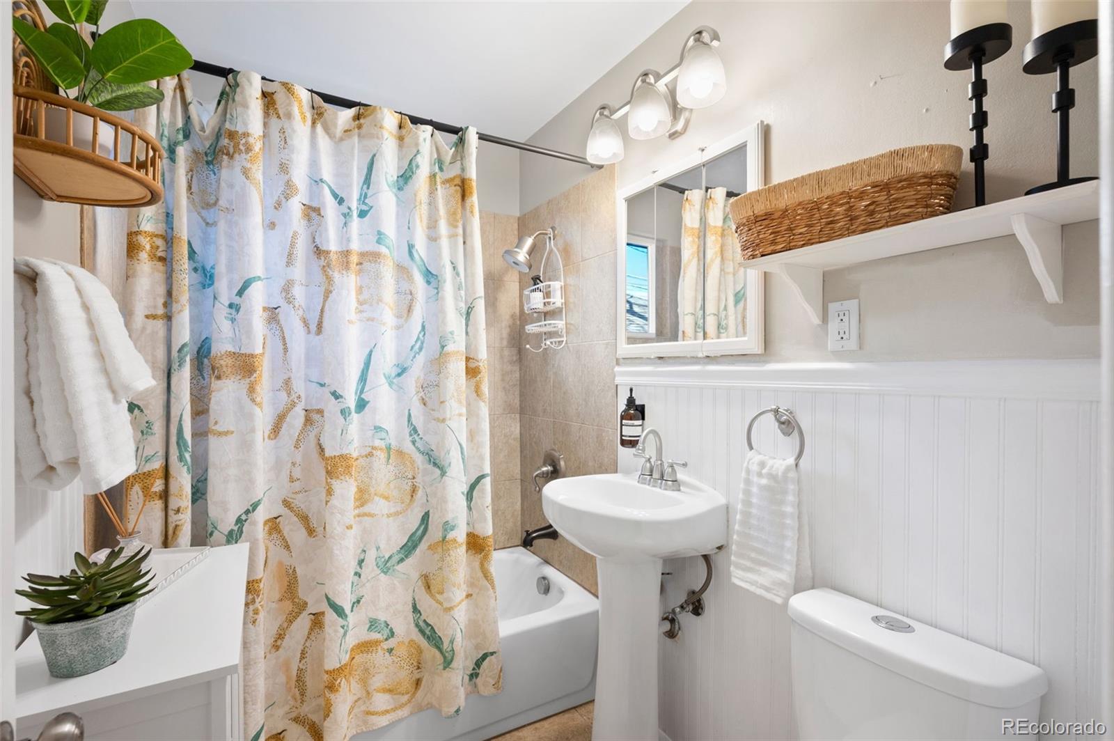 MLS Image #15 for 3653  forest street,denver, Colorado