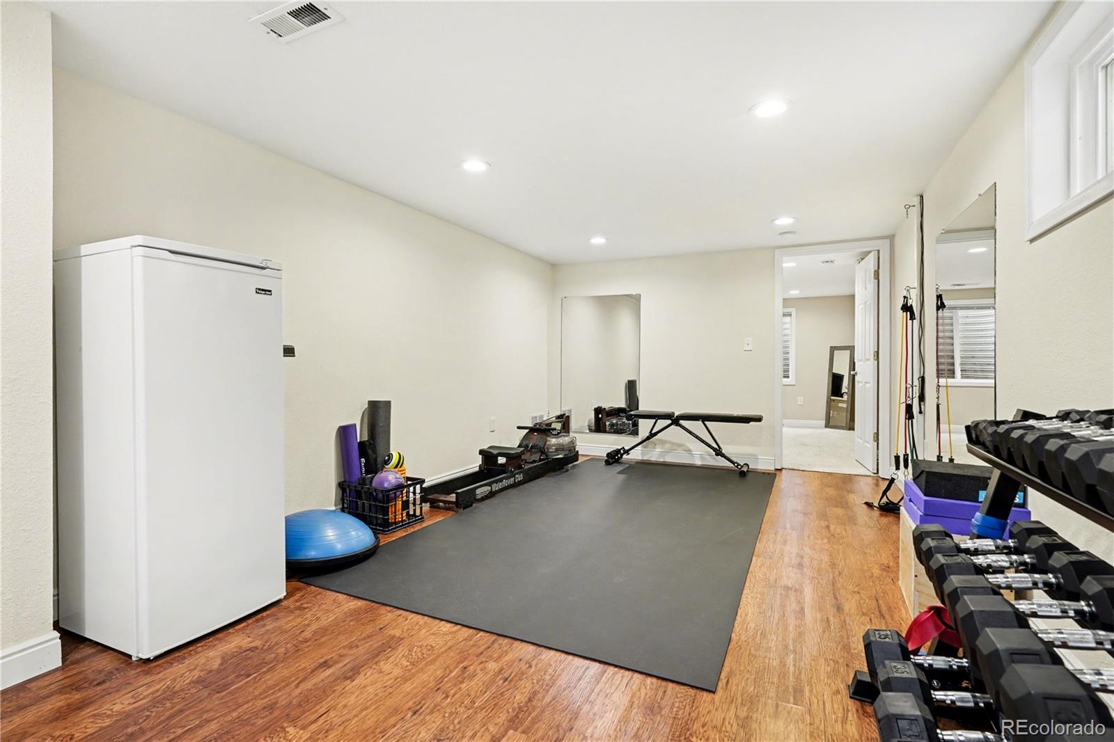 MLS Image #11 for 1843 s elm street,denver, Colorado