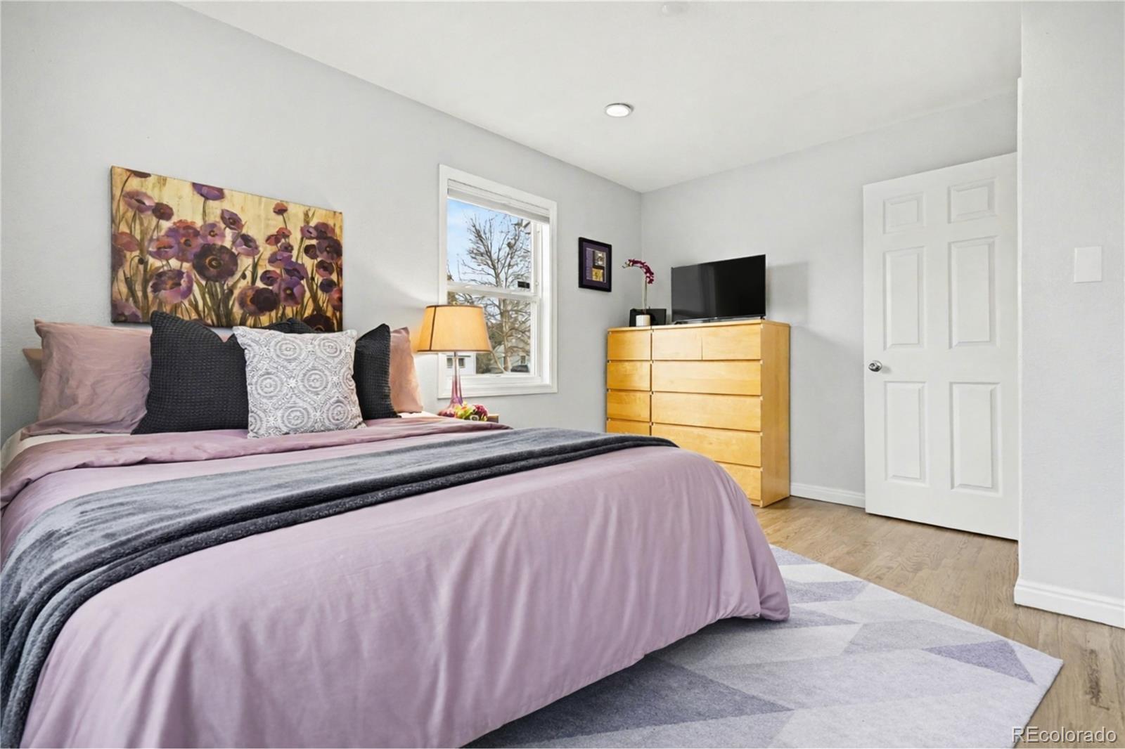 MLS Image #6 for 1843 s elm street,denver, Colorado