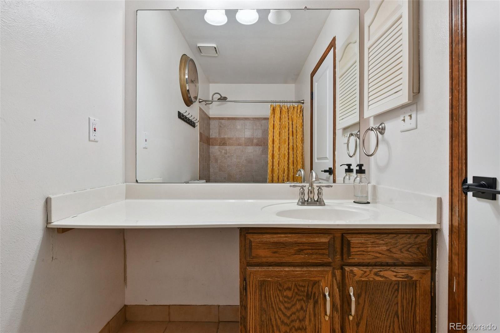 MLS Image #17 for 687 e phillips drive,littleton, Colorado