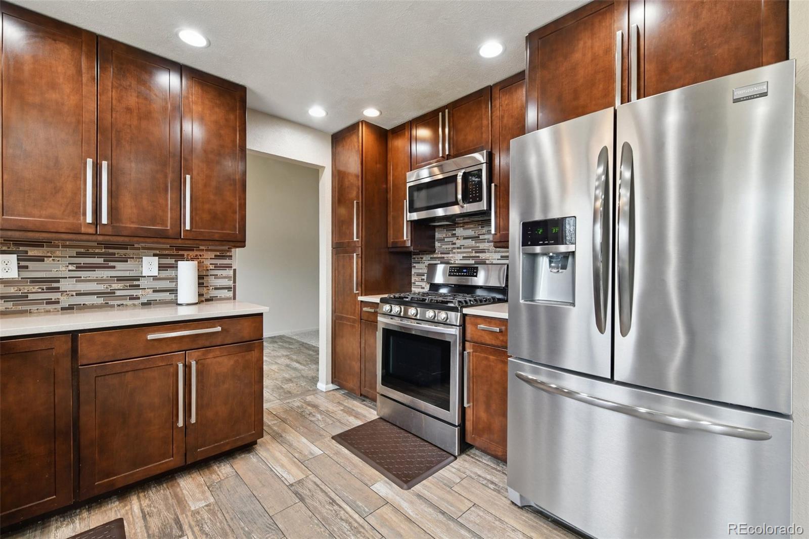 MLS Image #8 for 687 e phillips drive,littleton, Colorado