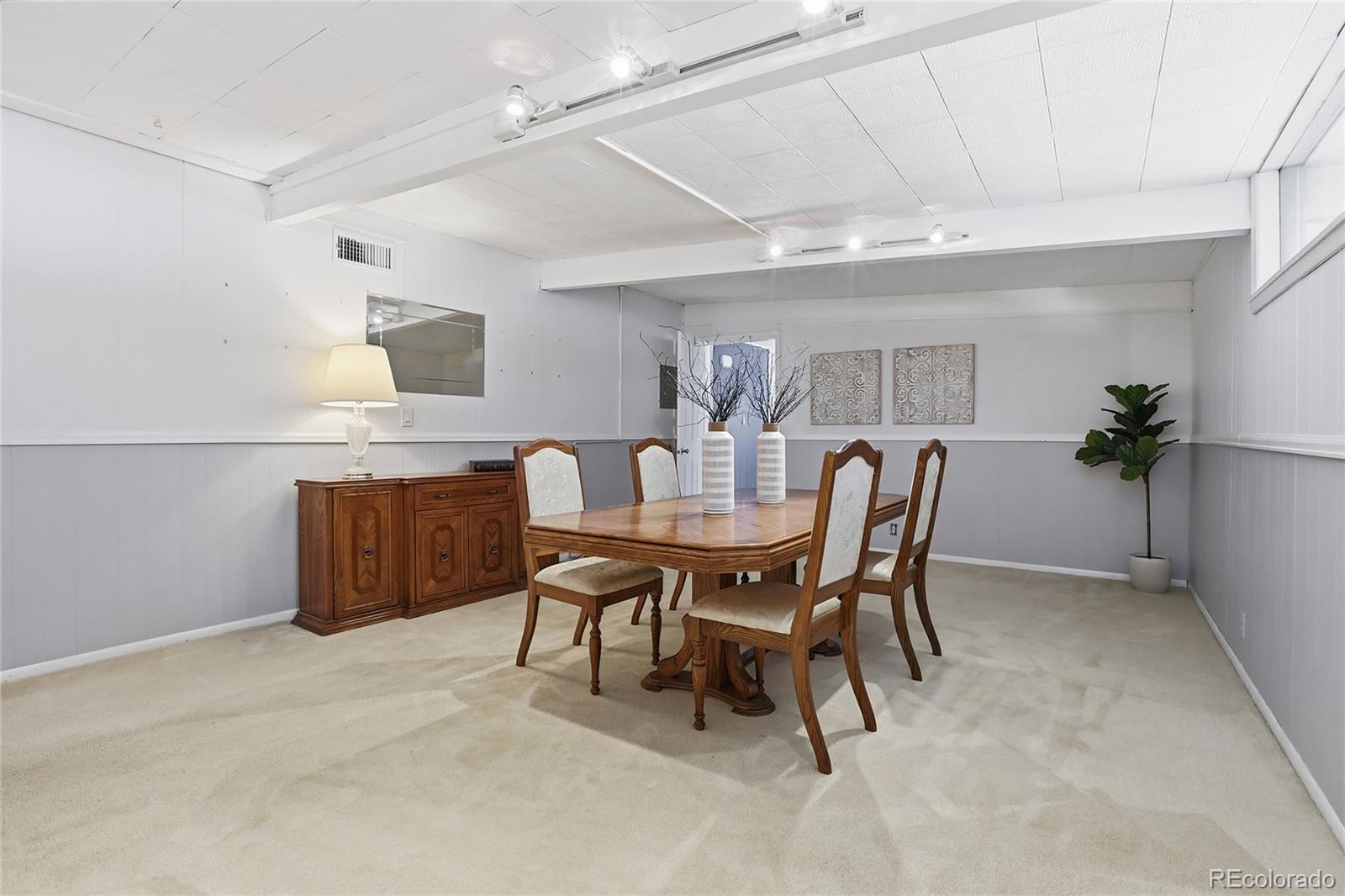 MLS Image #10 for 1703 s ivy street,denver, Colorado