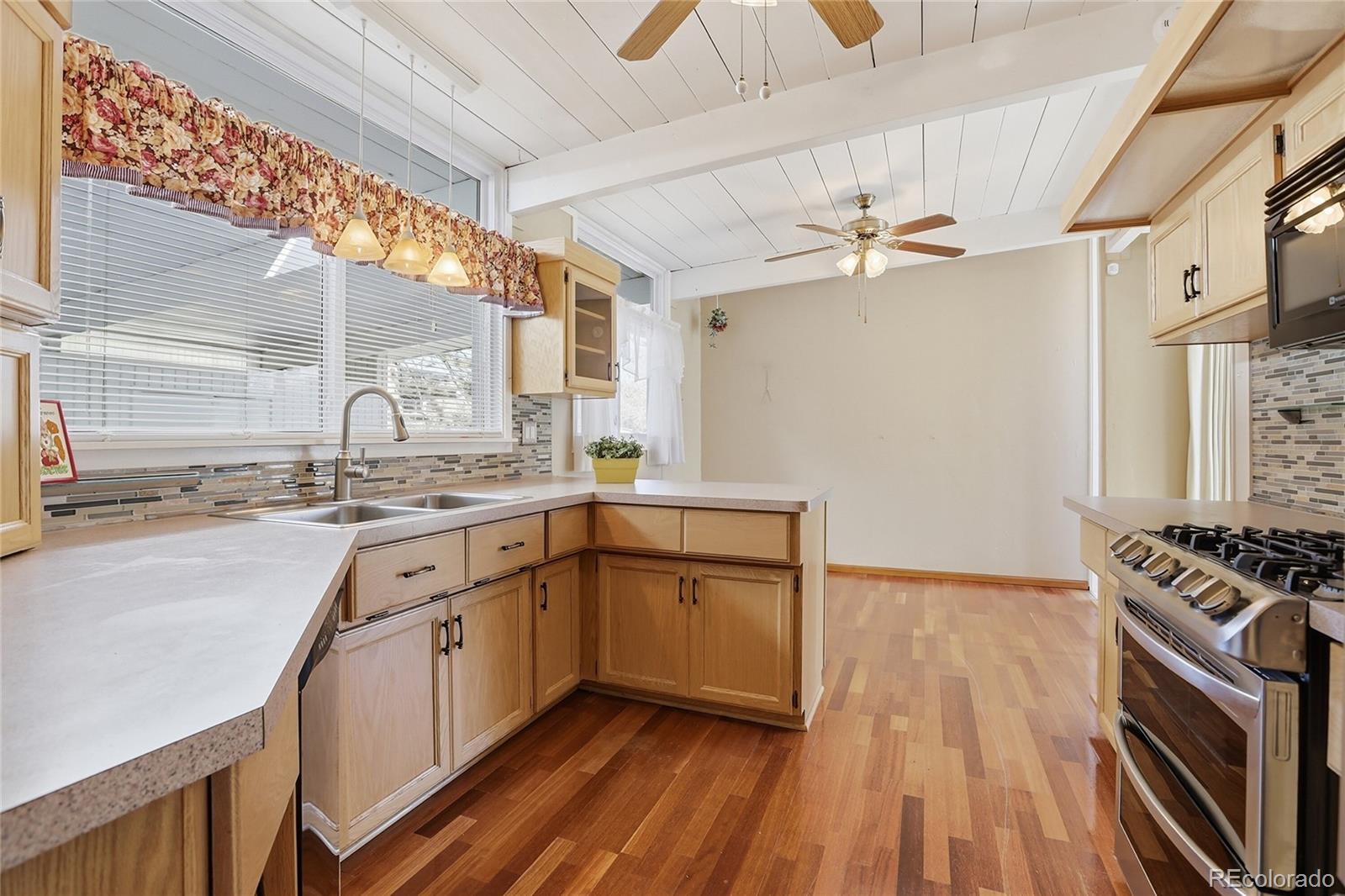 MLS Image #8 for 1703 s ivy street,denver, Colorado