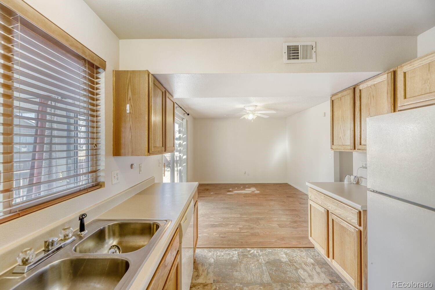 MLS Image #12 for 5093  helena court,denver, Colorado