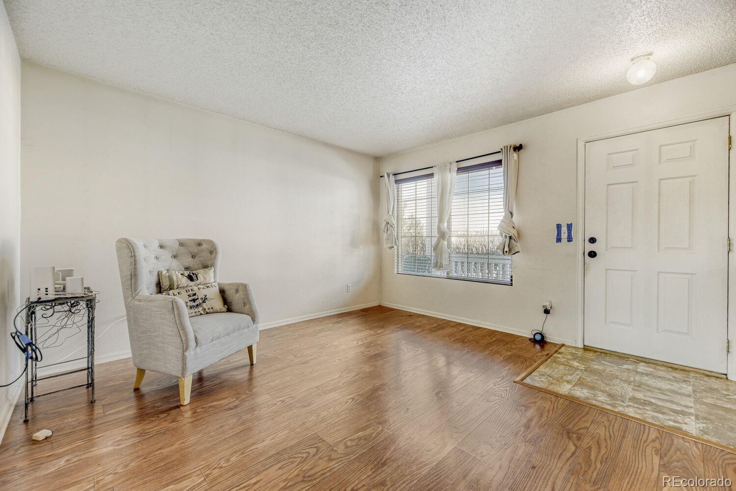 MLS Image #6 for 5093  helena court,denver, Colorado
