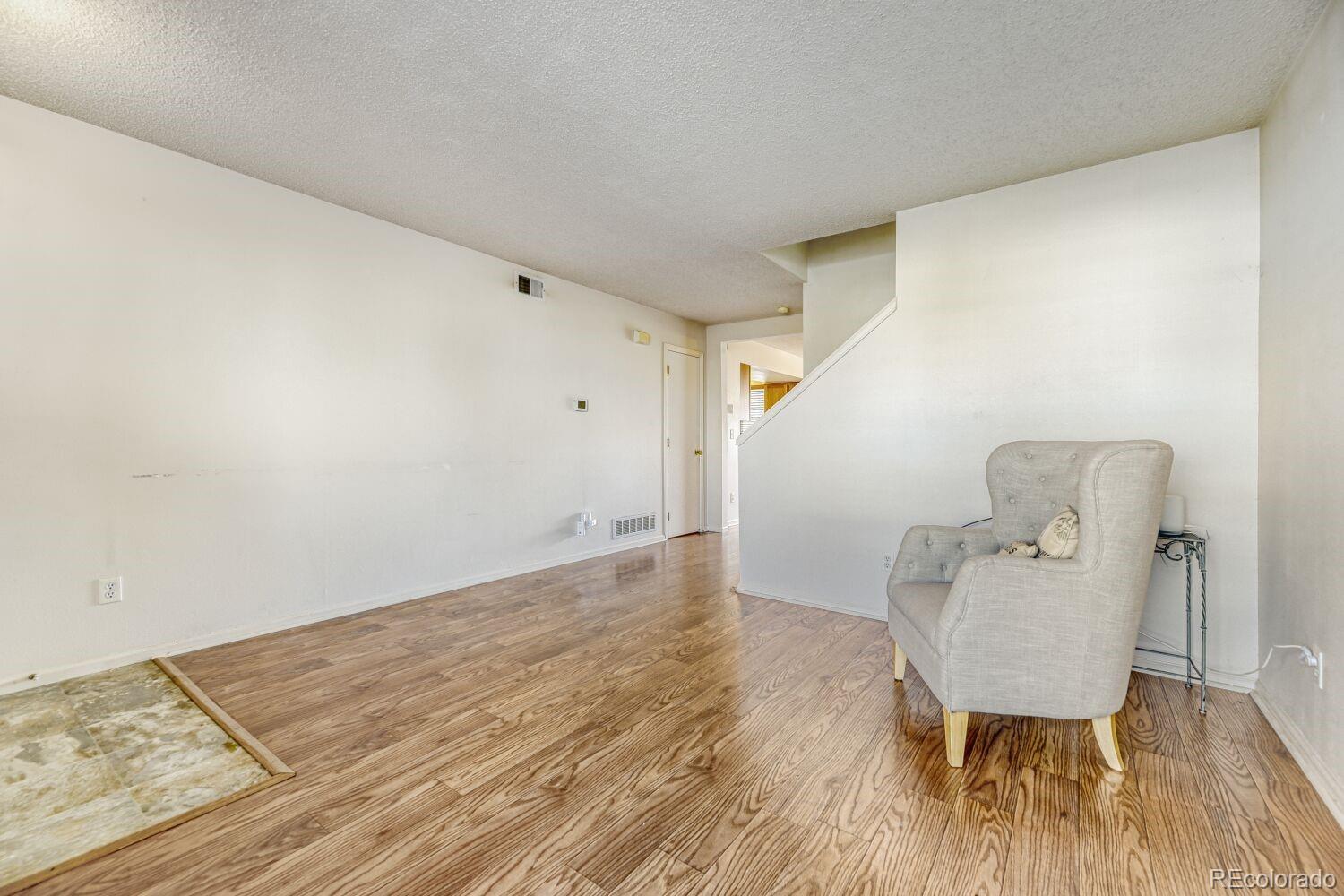 MLS Image #7 for 5093  helena court,denver, Colorado