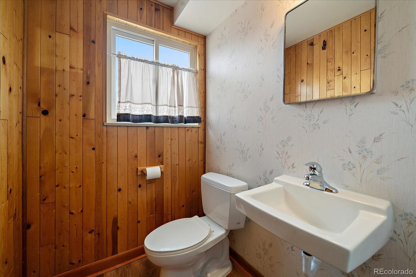 MLS Image #12 for 3007 s xanthia street,denver, Colorado