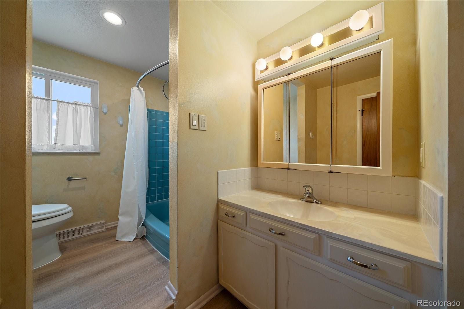 MLS Image #23 for 3007 s xanthia street,denver, Colorado