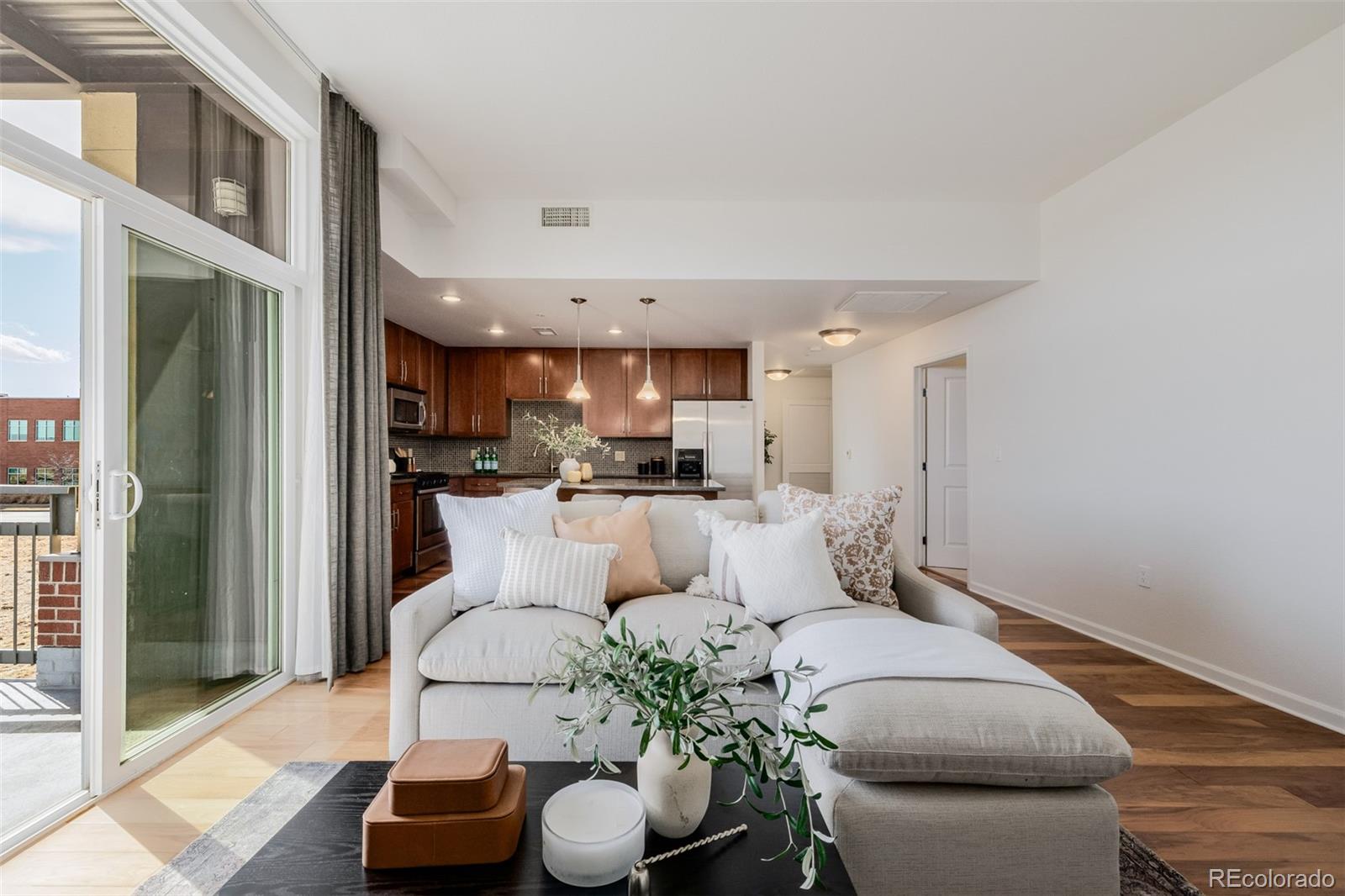MLS Image #3 for 8165 e lowry boulevard 209,denver, Colorado
