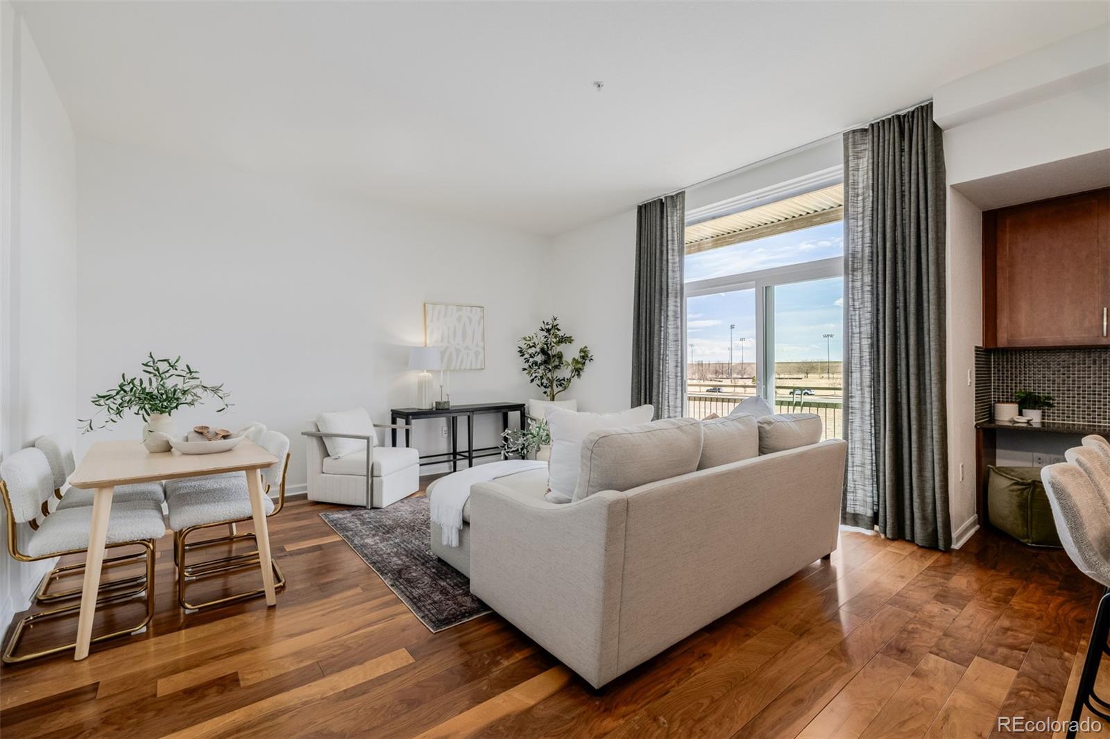 MLS Image #4 for 8165 e lowry boulevard 209,denver, Colorado