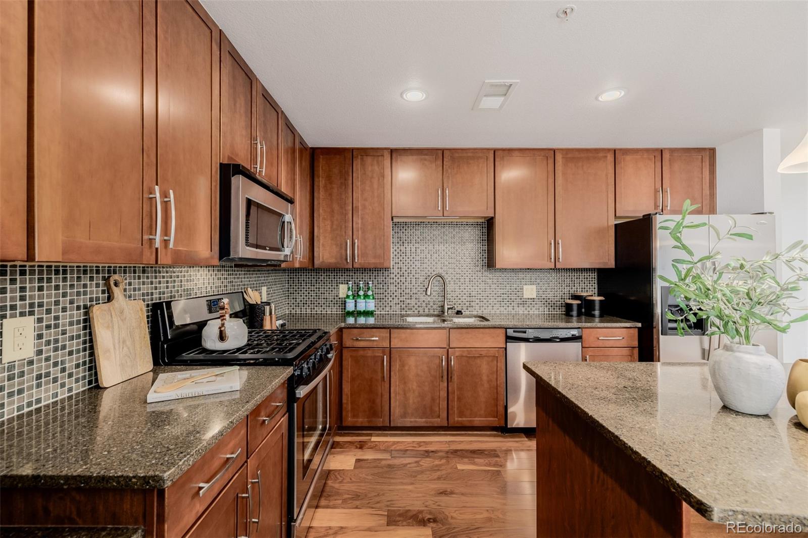 MLS Image #7 for 8165 e lowry boulevard 209,denver, Colorado