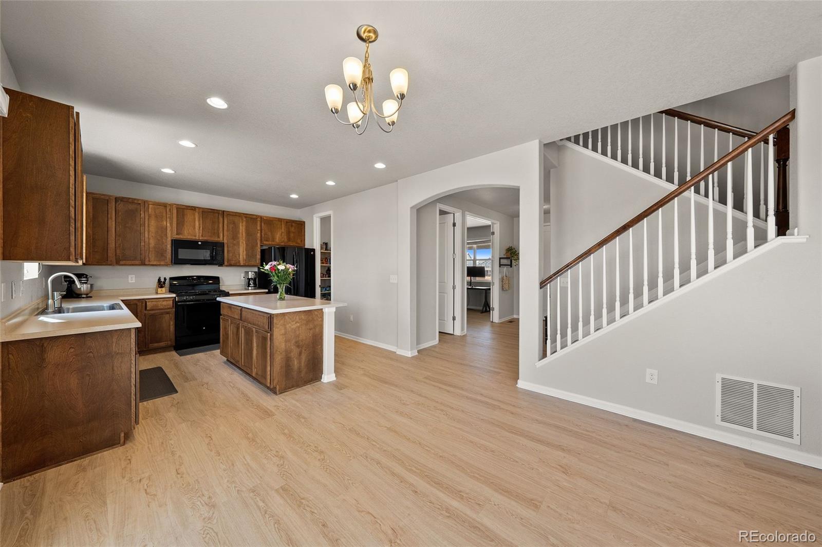 MLS Image #7 for 510  marquiss court,dacono, Colorado