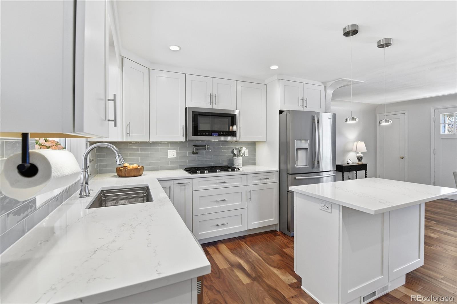 MLS Image #6 for 955 s dale court,denver, Colorado