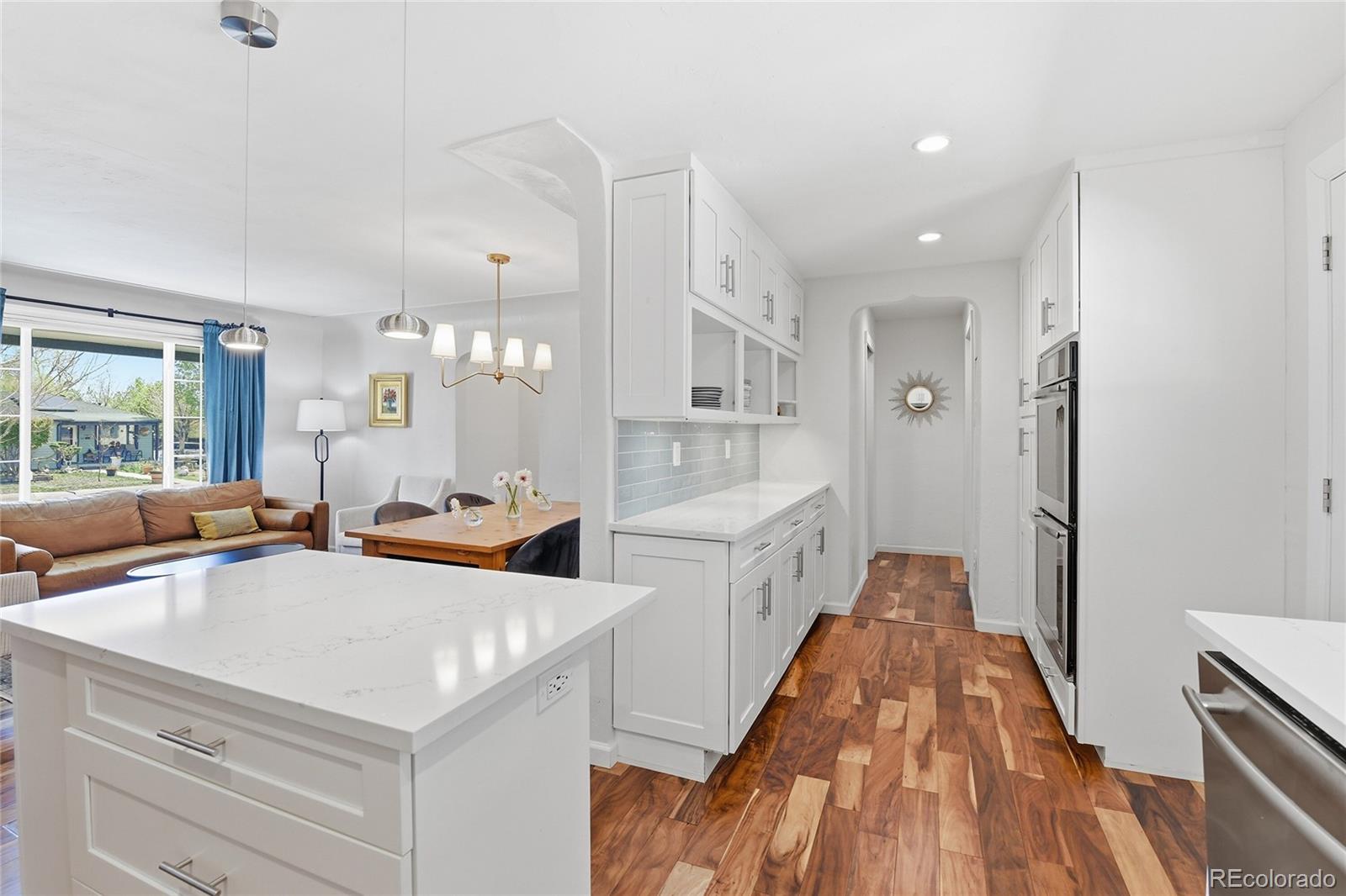 MLS Image #7 for 955 s dale court,denver, Colorado