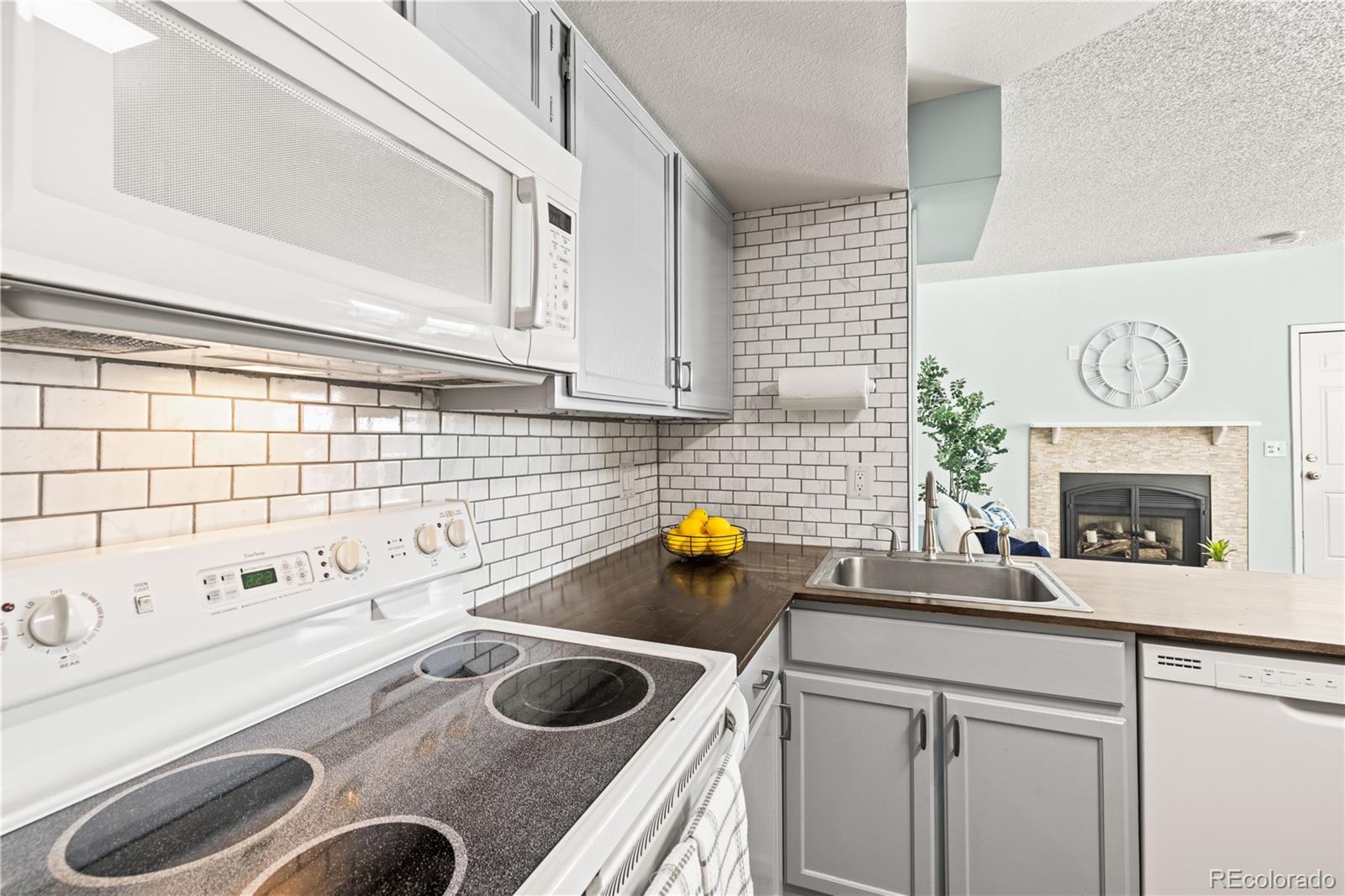MLS Image #5 for 920 s dawson way 14,aurora, Colorado