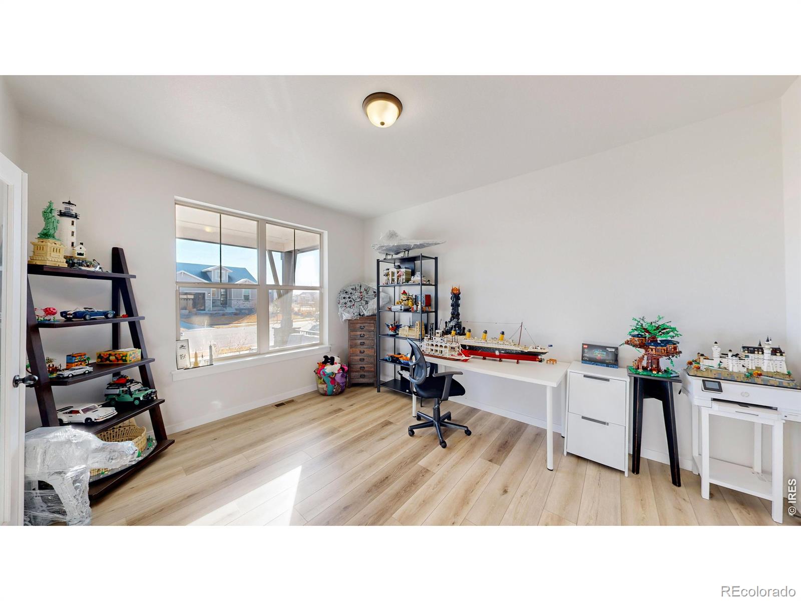 MLS Image #11 for 2088  falling leaf drive,windsor, Colorado