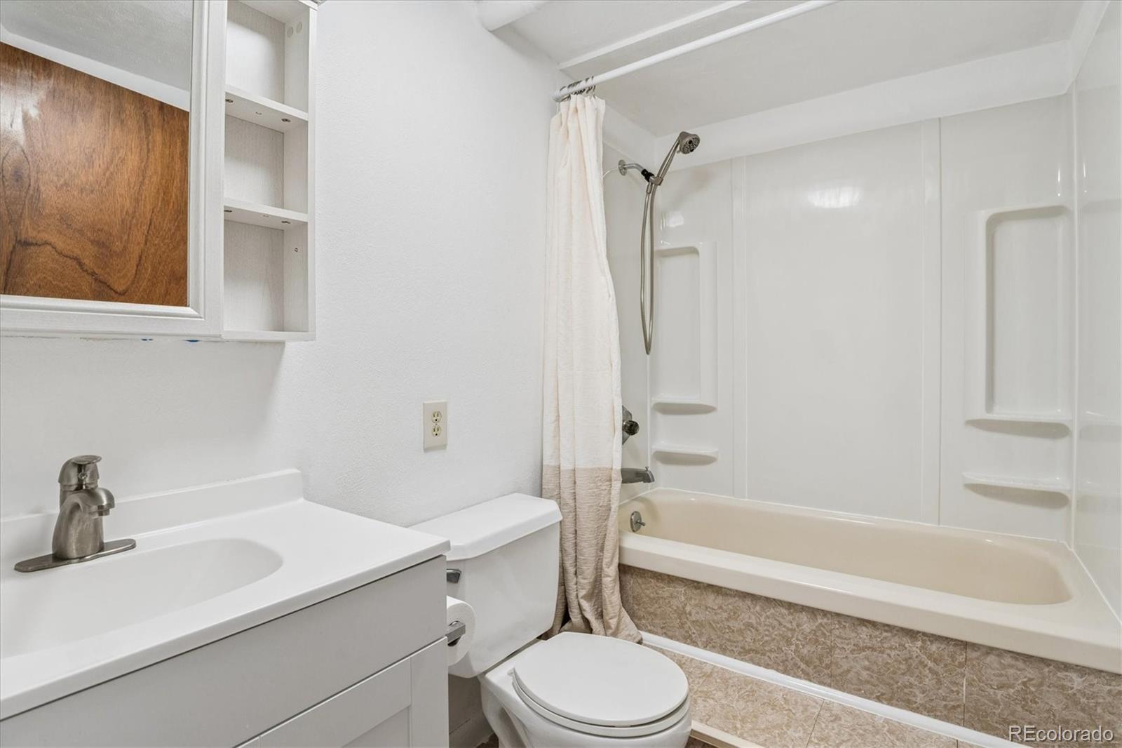 MLS Image #26 for 7027 w 70th avenue,arvada, Colorado