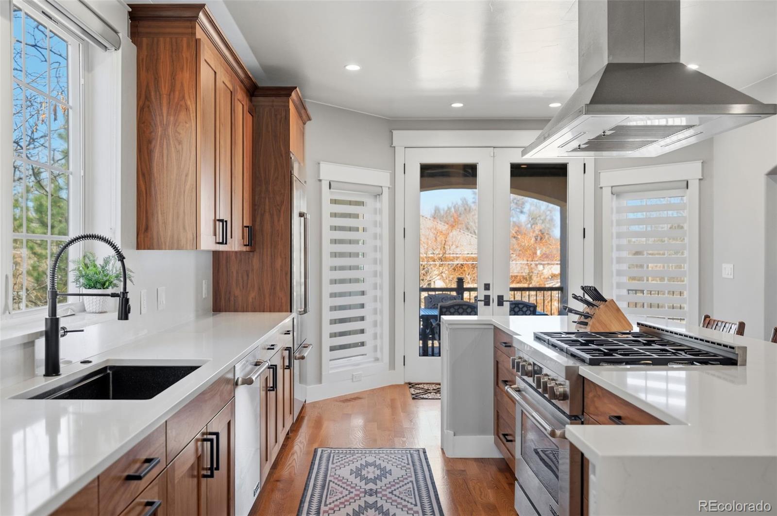 MLS Image #12 for 946 s fulton street,denver, Colorado