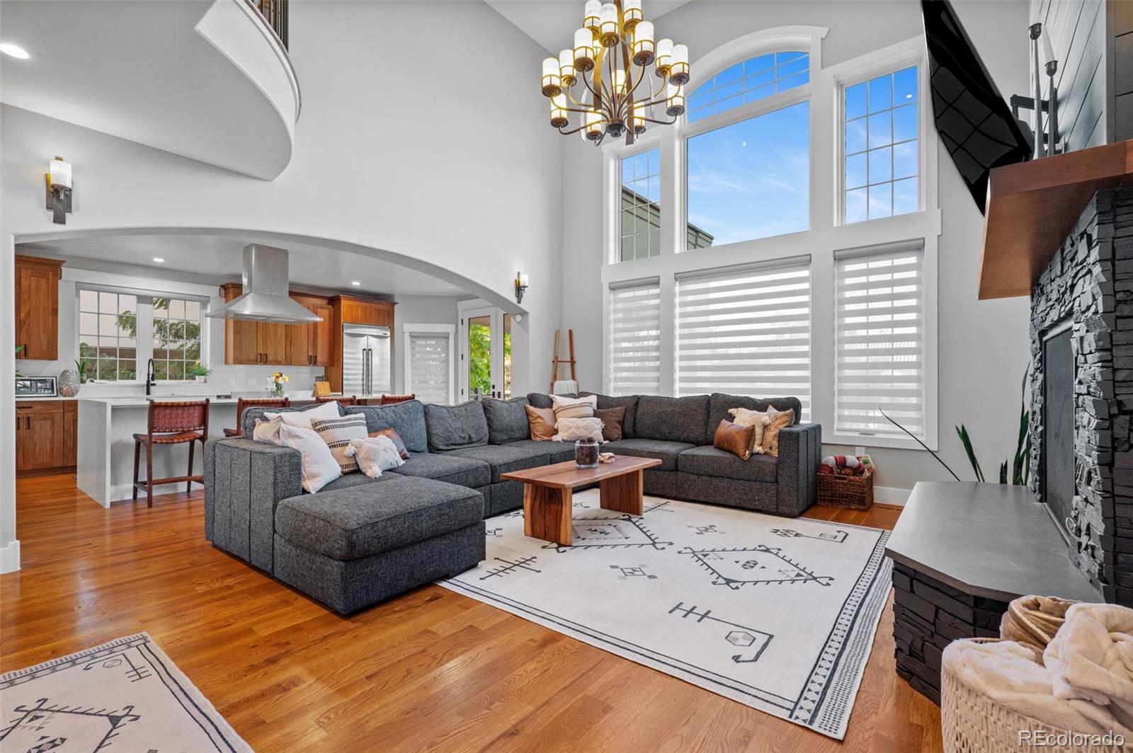 MLS Image #13 for 946 s fulton street,denver, Colorado
