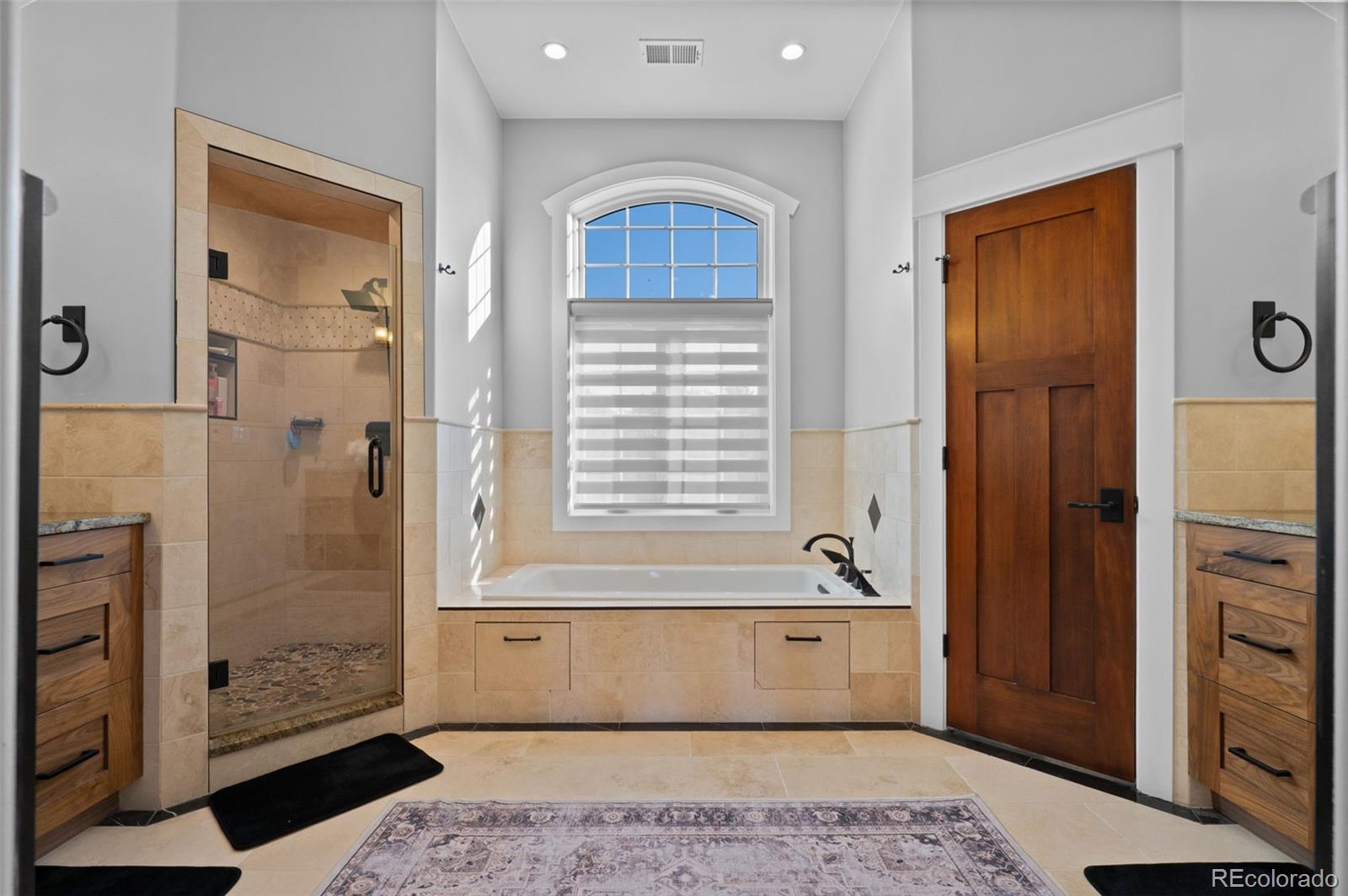 MLS Image #21 for 946 s fulton street,denver, Colorado