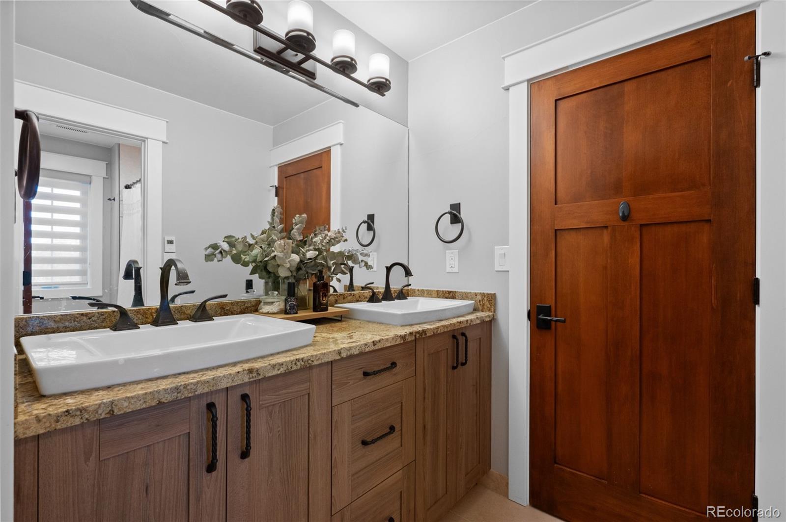 MLS Image #26 for 946 s fulton street,denver, Colorado
