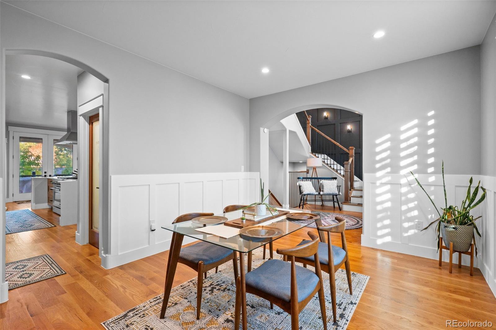 MLS Image #5 for 946 s fulton street,denver, Colorado