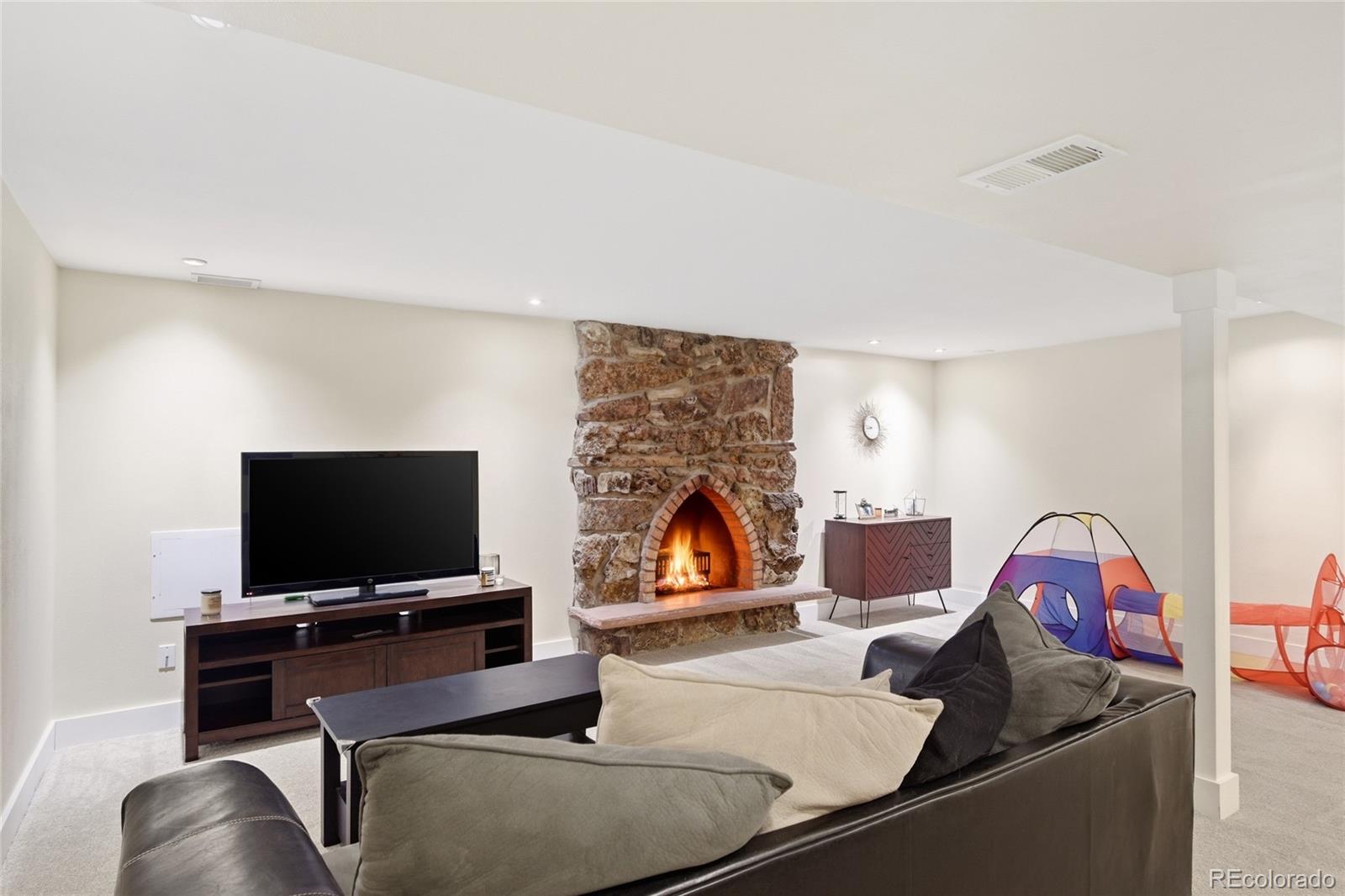 MLS Image #30 for 2720 s reed street,denver, Colorado
