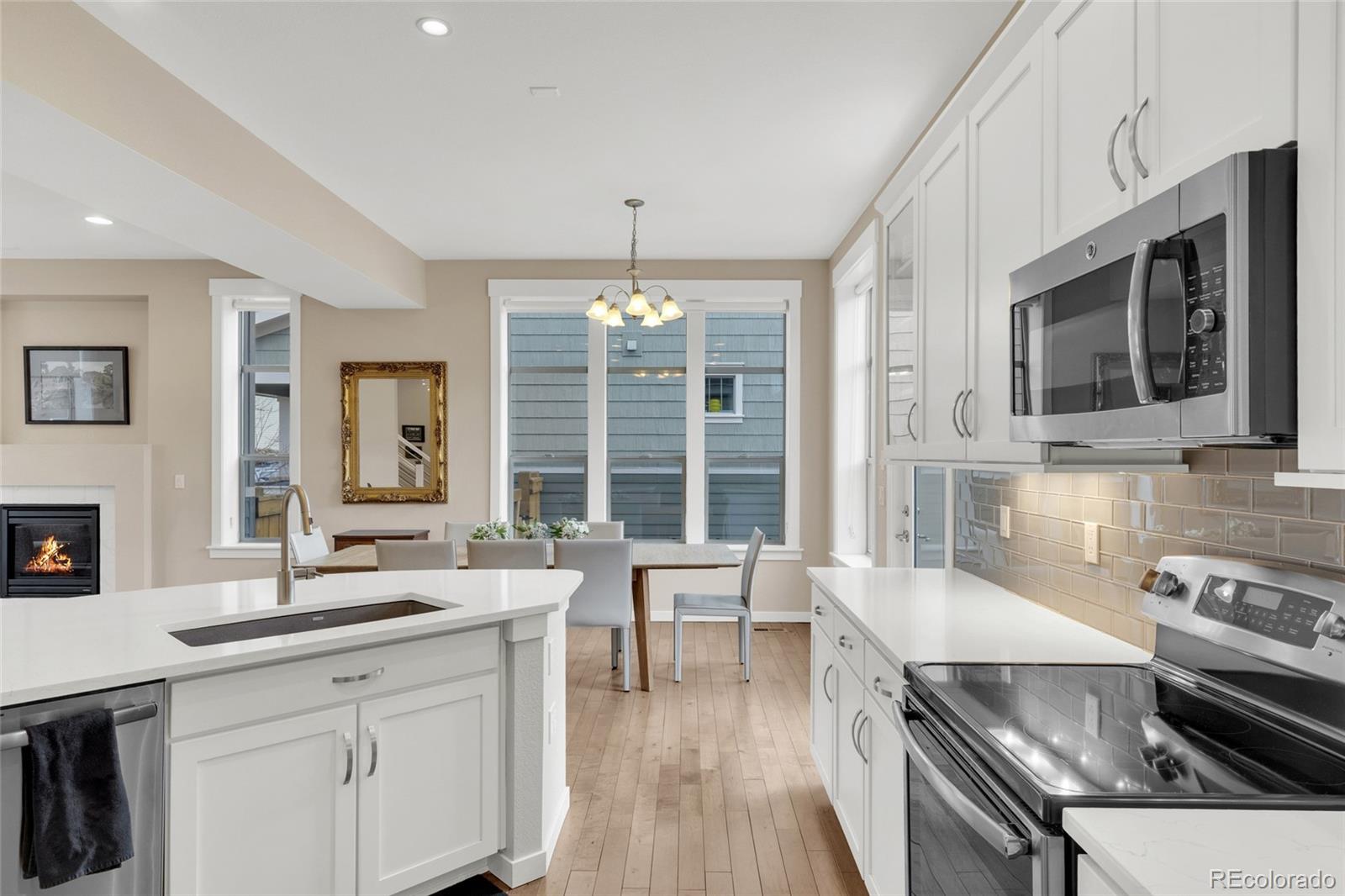 MLS Image #14 for 4987  akron street,denver, Colorado