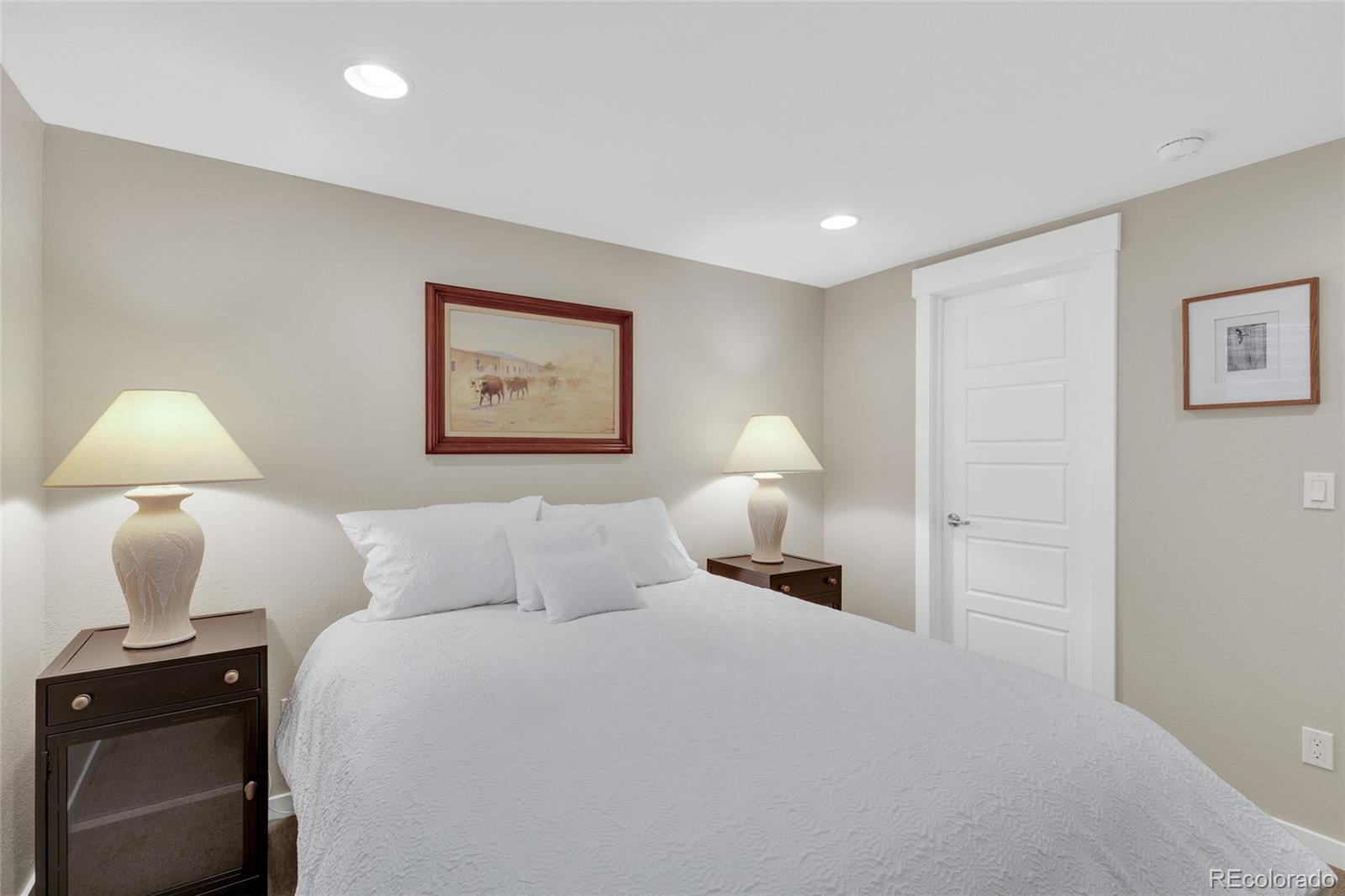MLS Image #36 for 4987  akron street,denver, Colorado