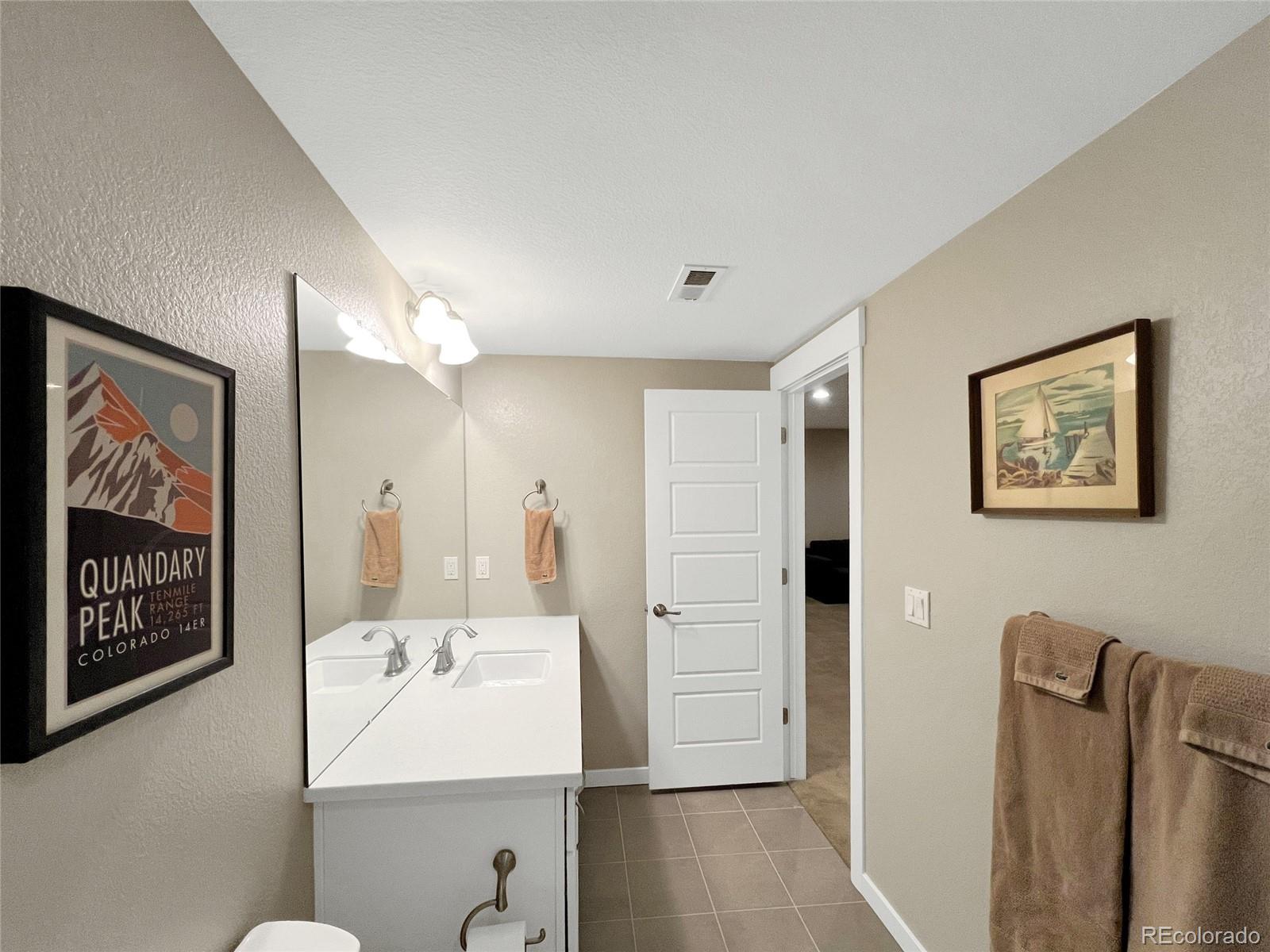 MLS Image #37 for 4987  akron street,denver, Colorado