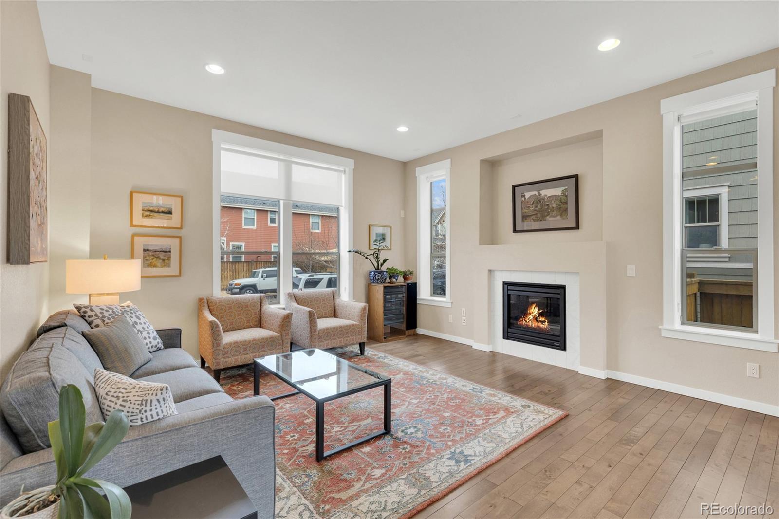 MLS Image #4 for 4987  akron street,denver, Colorado
