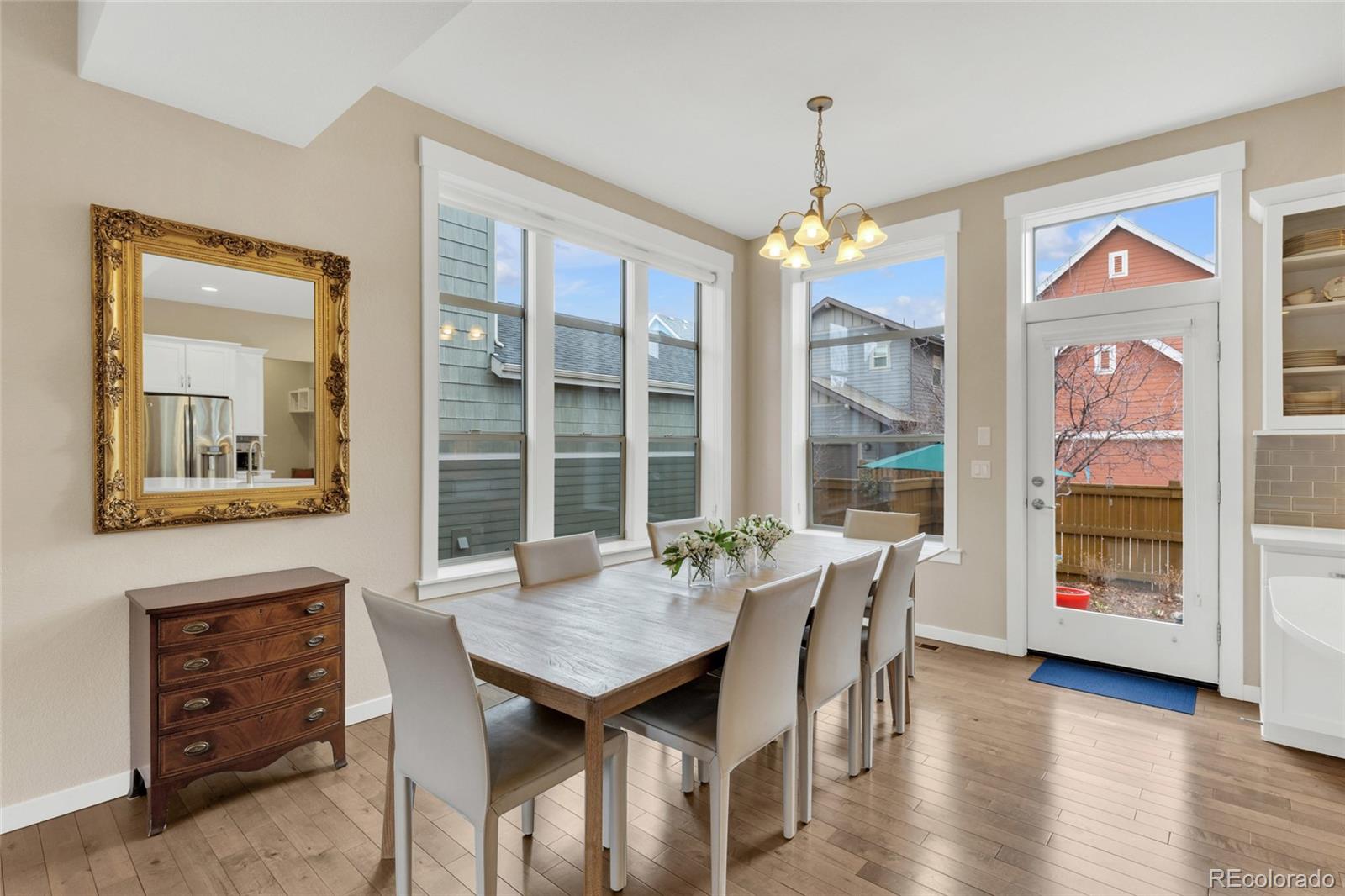 MLS Image #7 for 4987  akron street,denver, Colorado