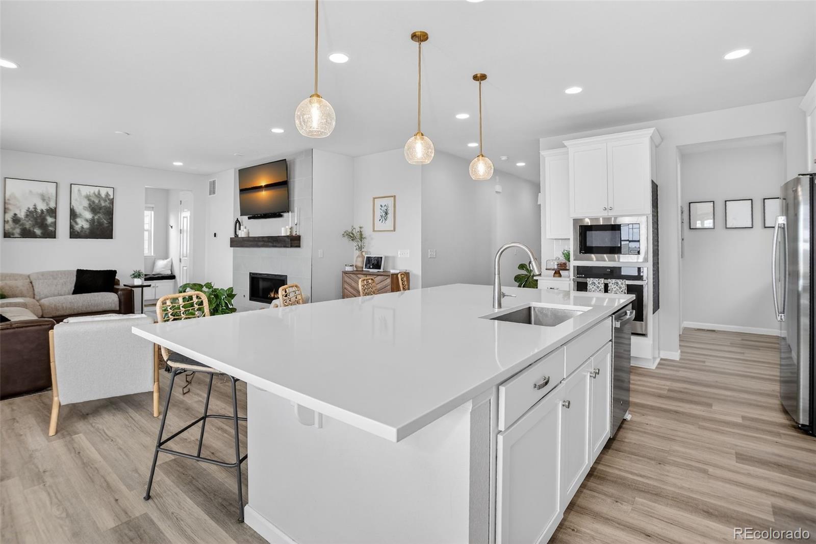 MLS Image #12 for 166 s waterloo street,aurora, Colorado
