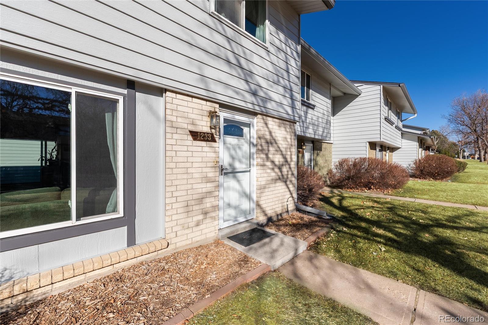 MLS Image #2 for 1233 s troy street,aurora, Colorado