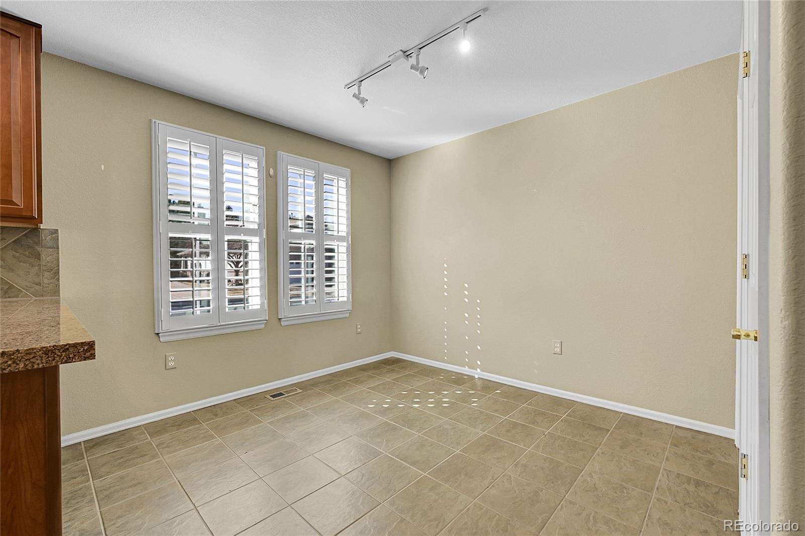 MLS Image #8 for 22422 e alder drive,aurora, Colorado