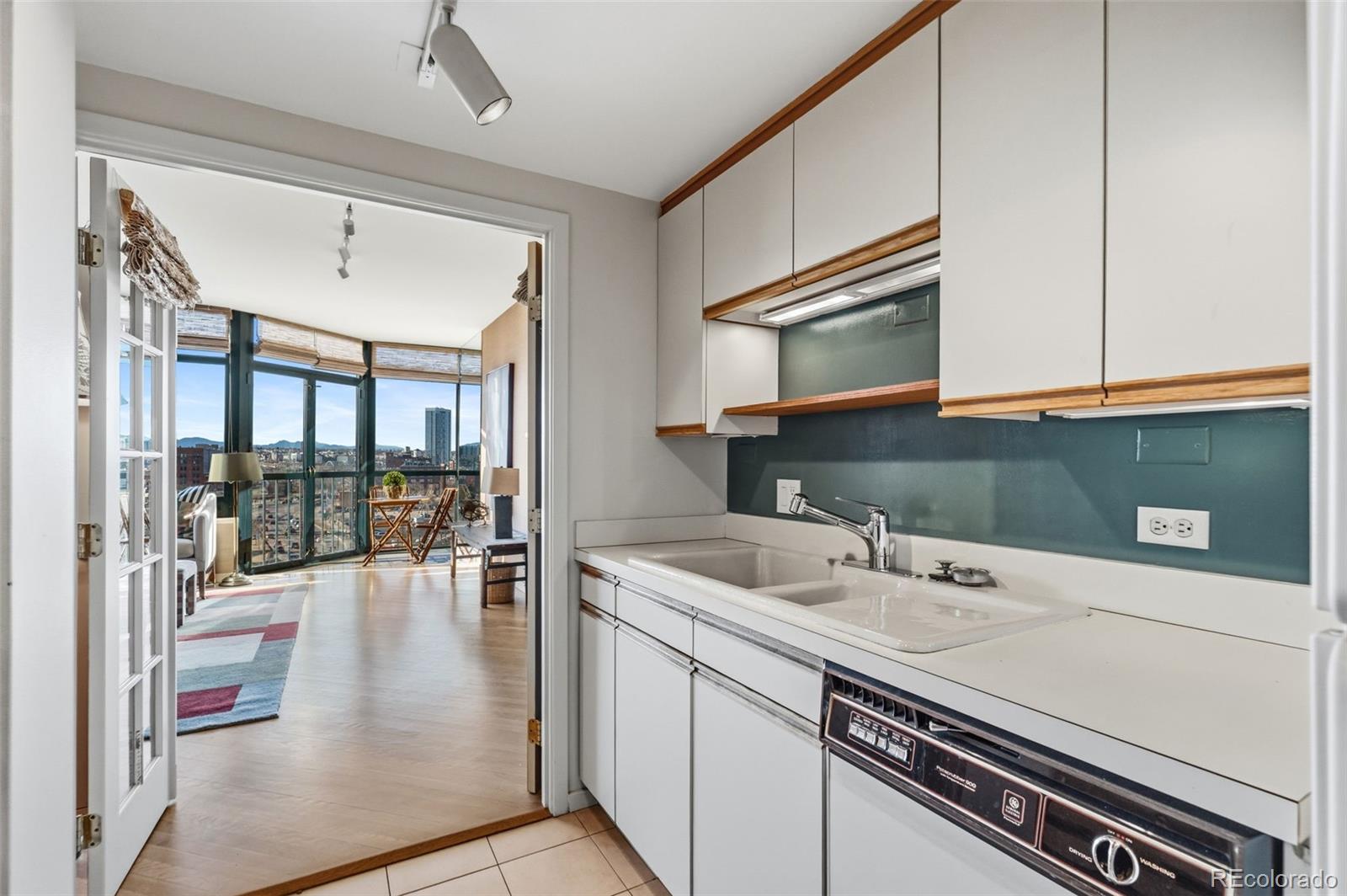 MLS Image #10 for 1350  lawrence street 7c,denver, Colorado