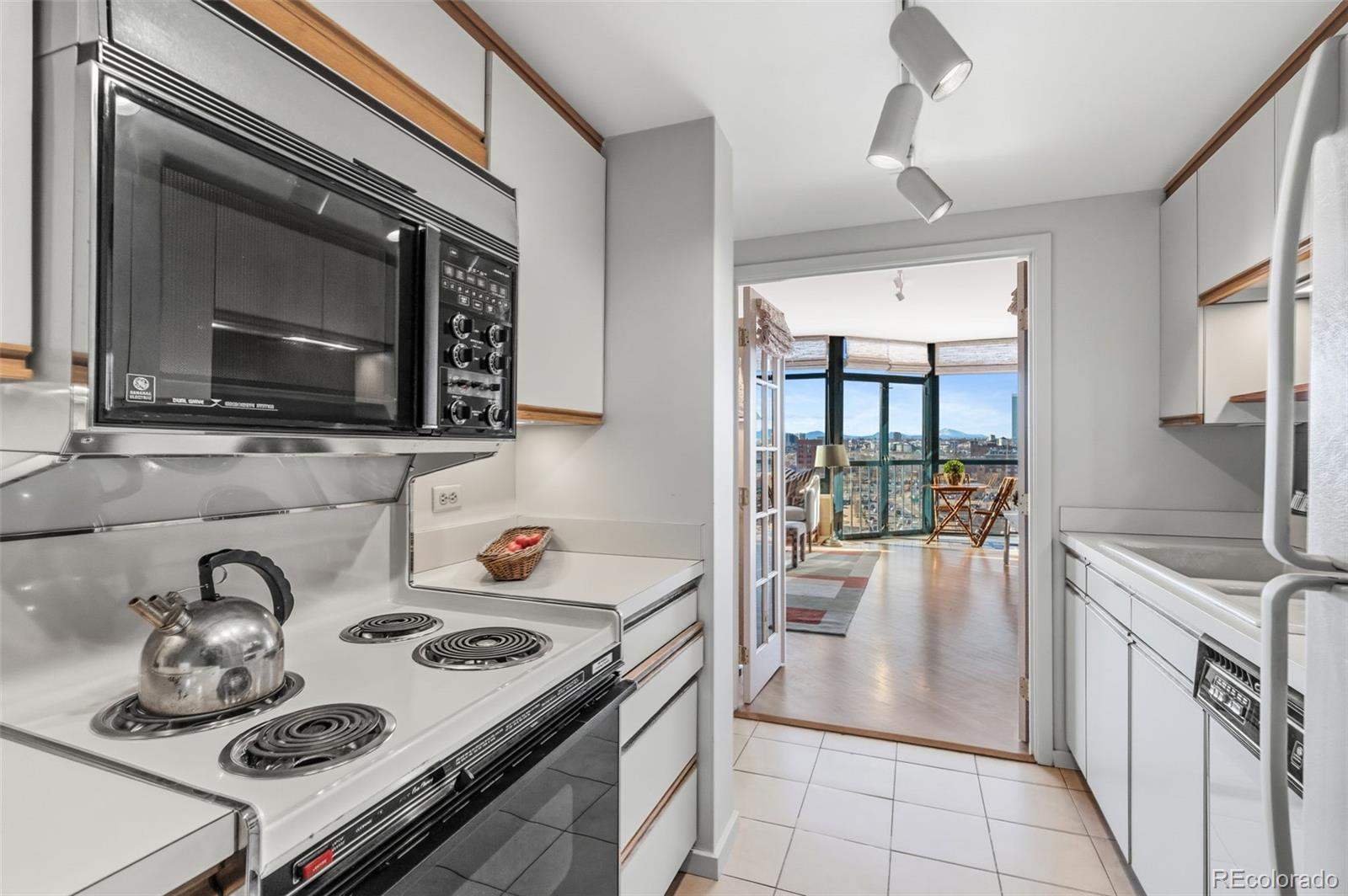 MLS Image #11 for 1350  lawrence street 7c,denver, Colorado