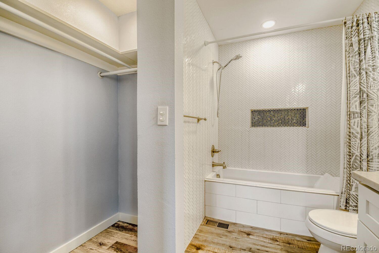 MLS Image #14 for 3575  ivanhoe street,denver, Colorado
