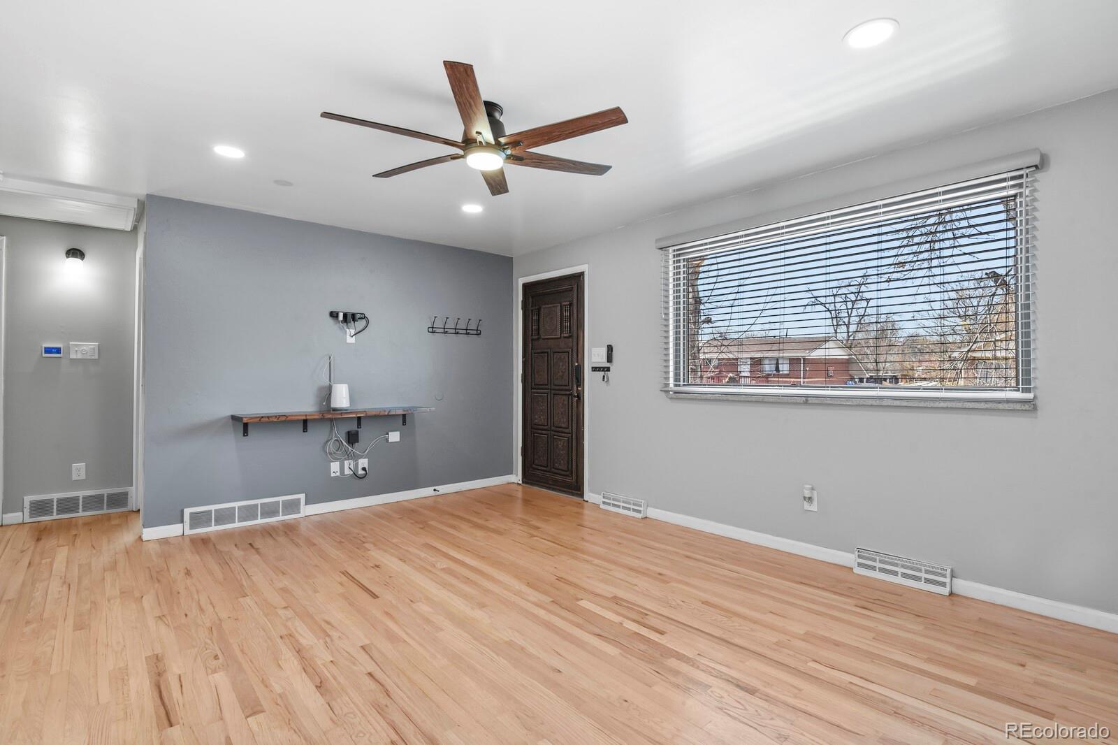 MLS Image #5 for 822  wolff street,denver, Colorado