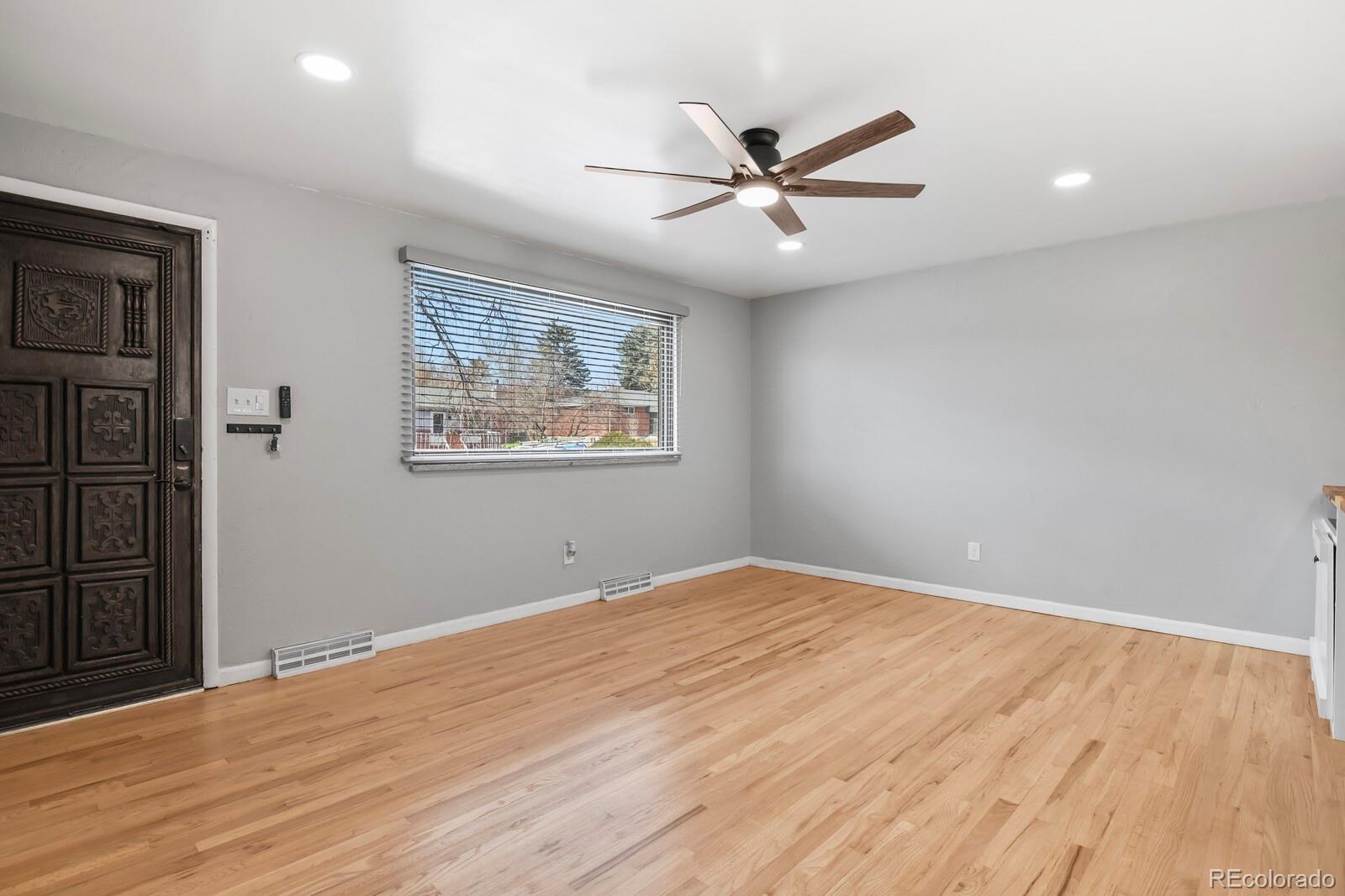 MLS Image #6 for 822  wolff street,denver, Colorado