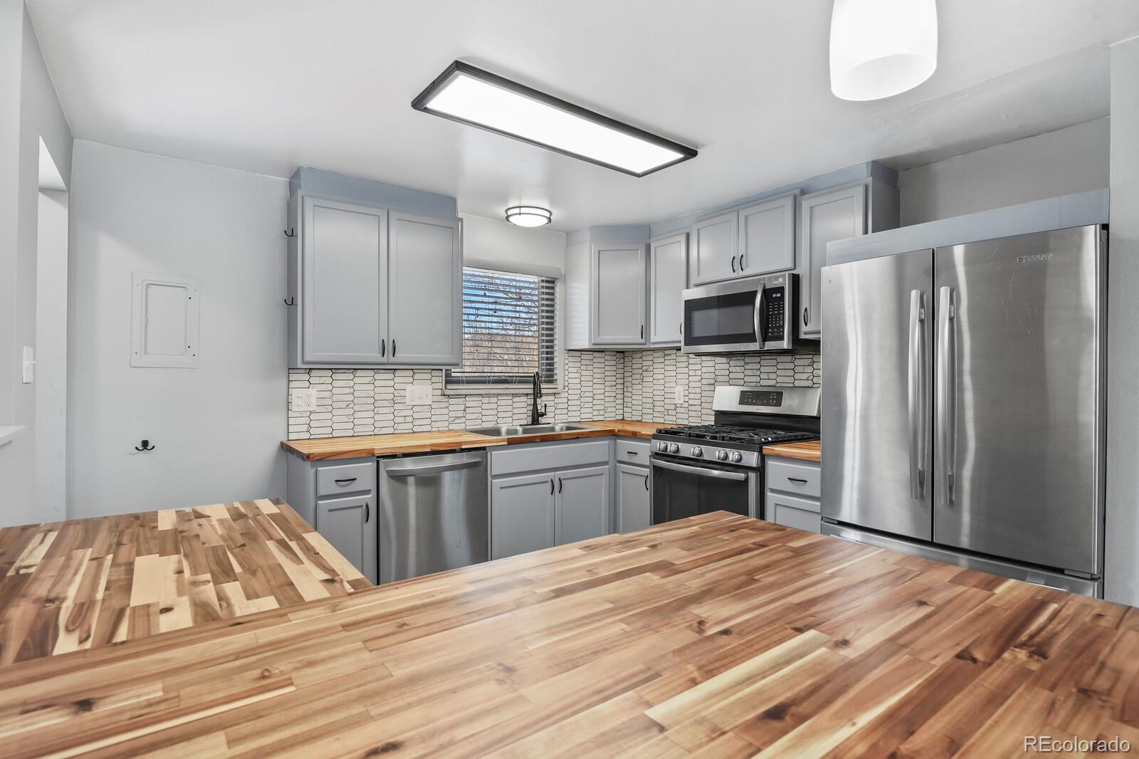 MLS Image #8 for 822  wolff street,denver, Colorado